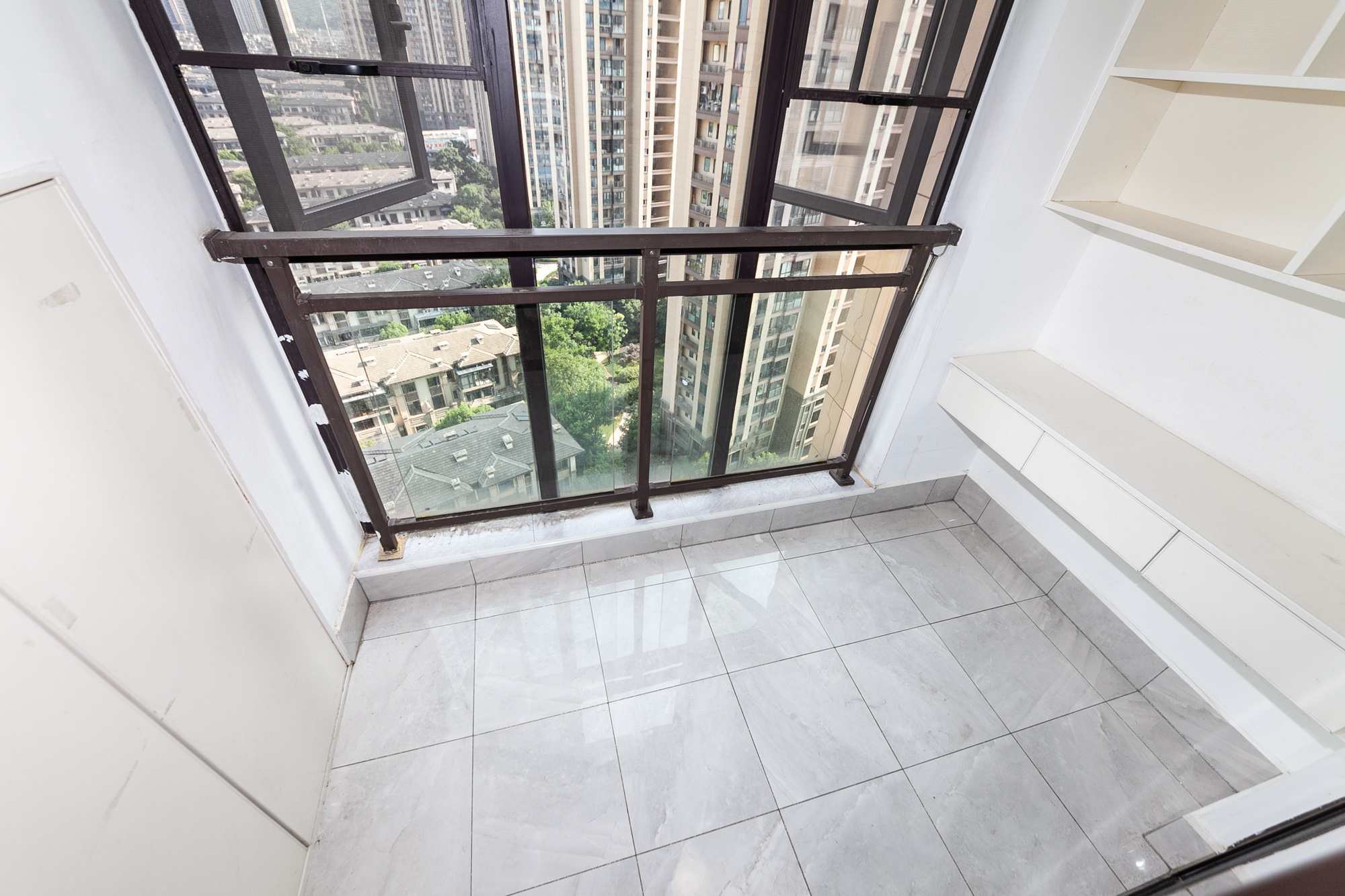 龙湖湘风原著（龙湖湘风星城）  3室2厅1卫    89.8万阳台