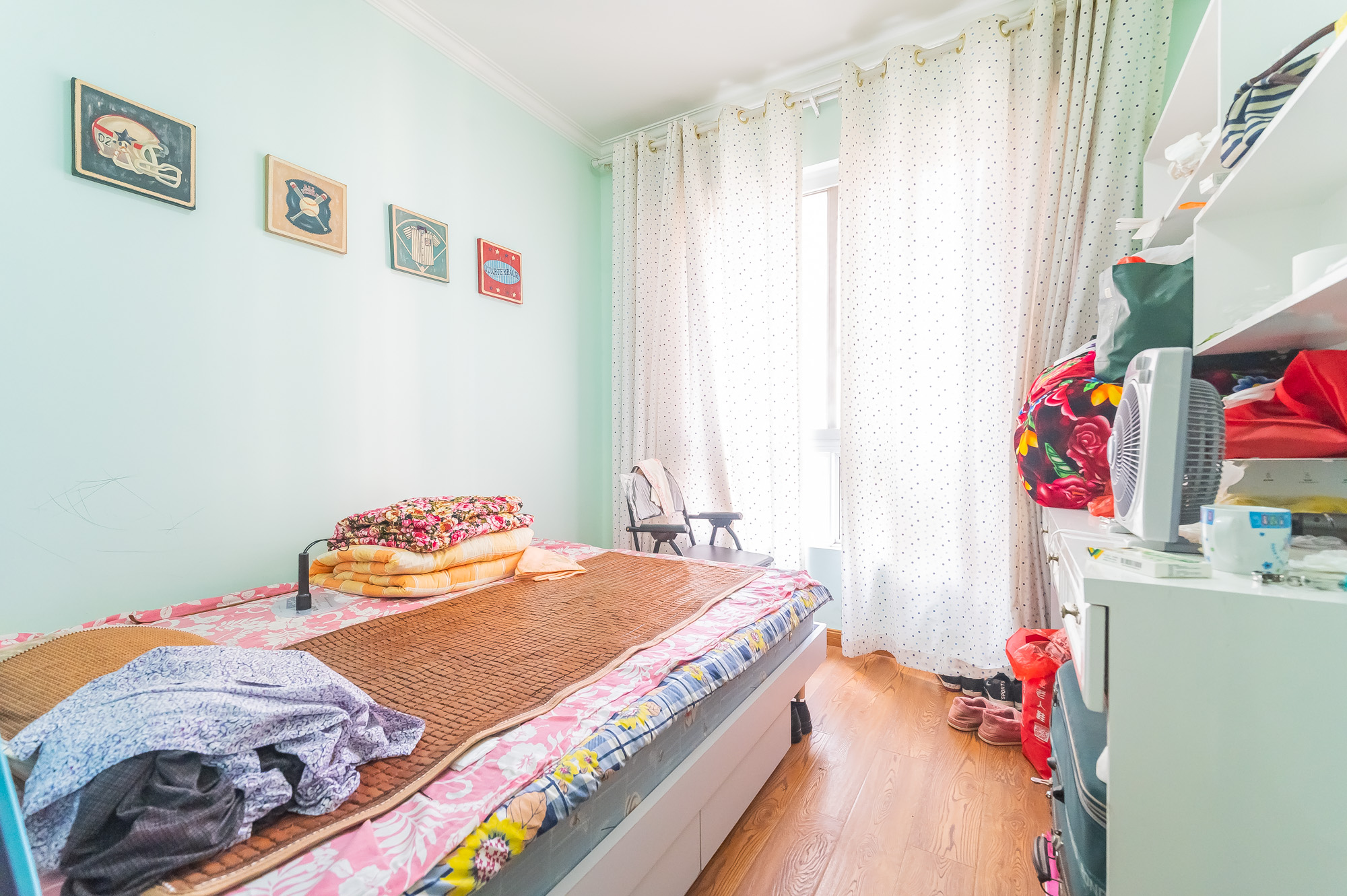 泊林晶城 3室2厅2卫 87.0万 泊林晶城 3室2厅2卫 87.0万卧室