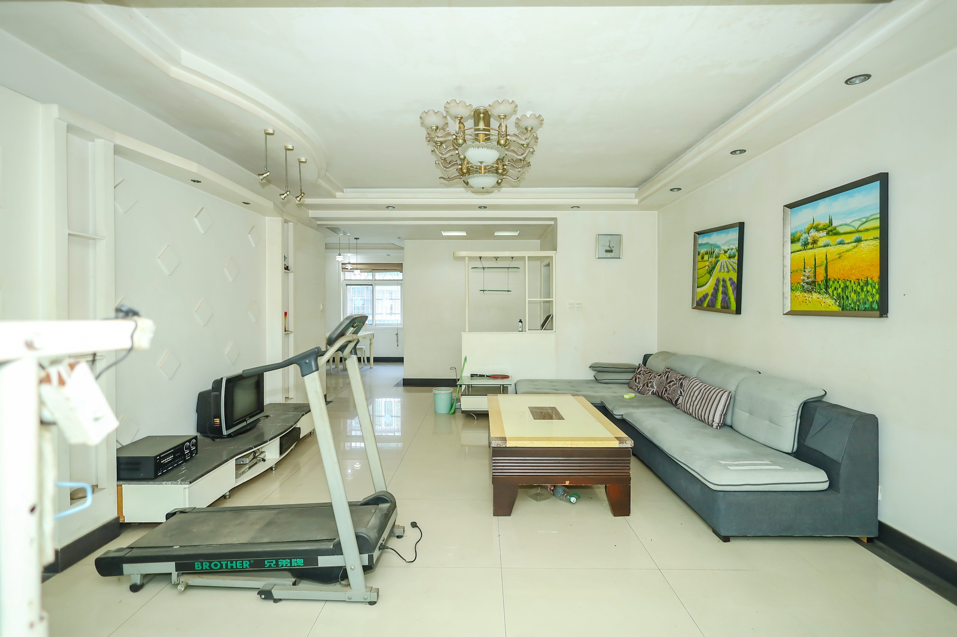 圆梦家园  4室2厅2卫    65.0万 圆梦家园  4室2厅2卫    65.0万客厅