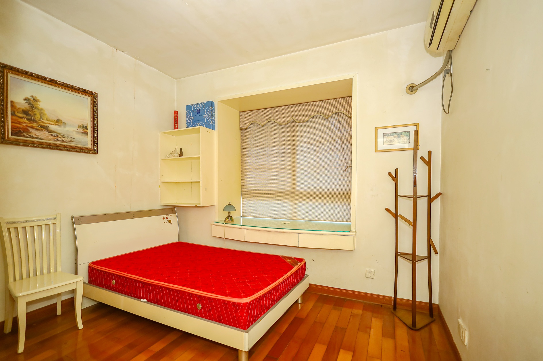 圆梦家园  4室2厅2卫    65.0万 圆梦家园  4室2厅2卫    65.0万卧室