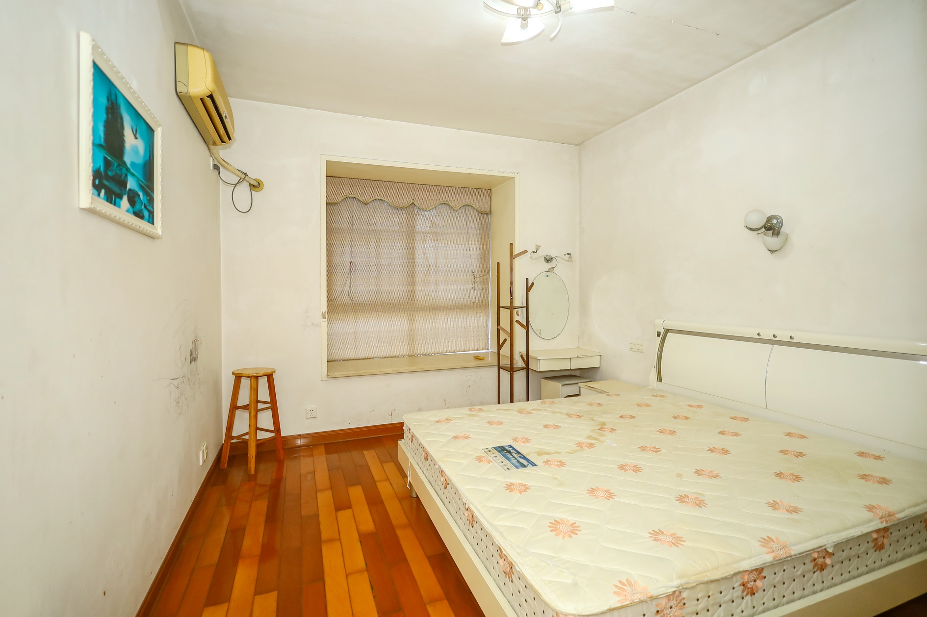 圆梦家园  4室2厅2卫    65.0万 圆梦家园  4室2厅2卫    65.0万卧室