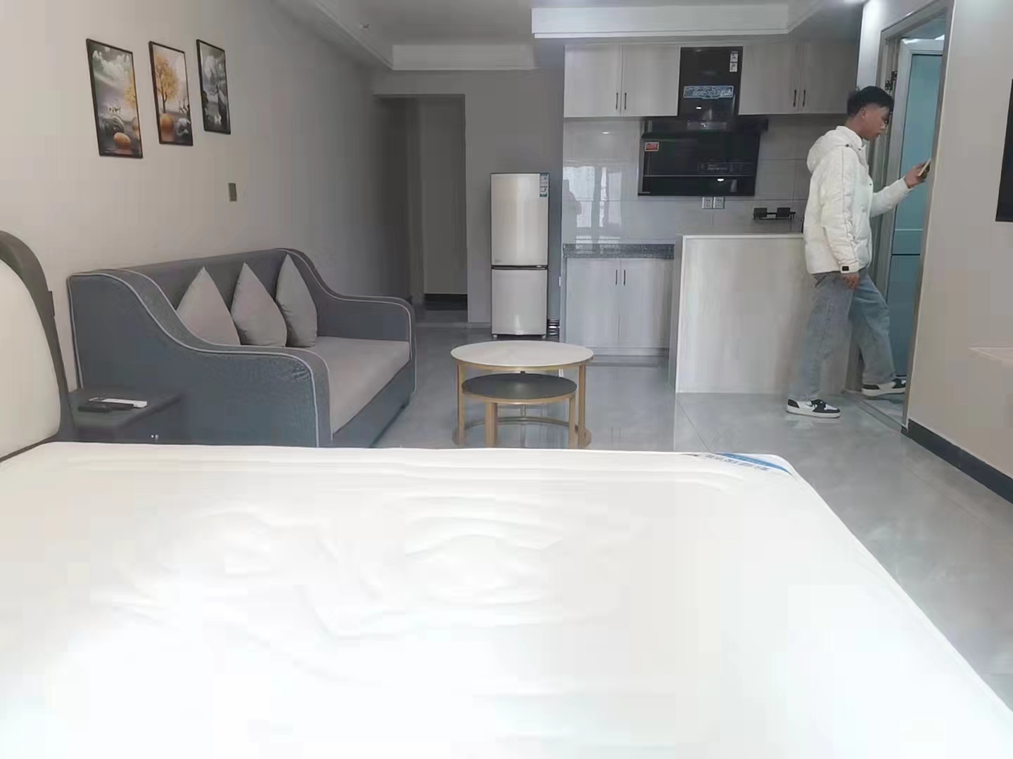 恒大滨河左岸  1室1厅1卫   1500.00元/月室内图