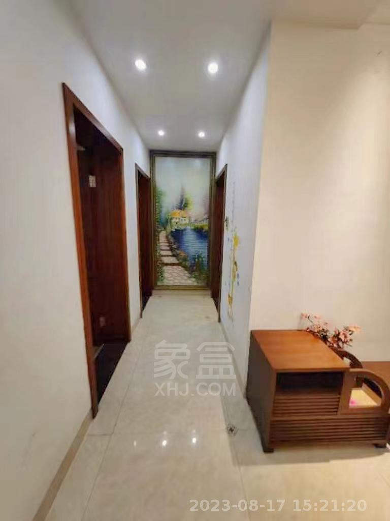 裕景龙苑 3室2厅2卫 1500.00元/月 裕景龙苑 3室2厅2卫 1500.00元/月室内图