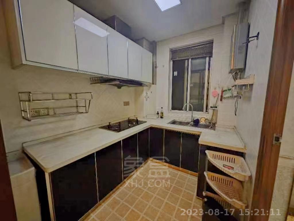 裕景龙苑 3室2厅2卫 1500.00元/月 裕景龙苑 3室2厅2卫 1500.00元/月室内图