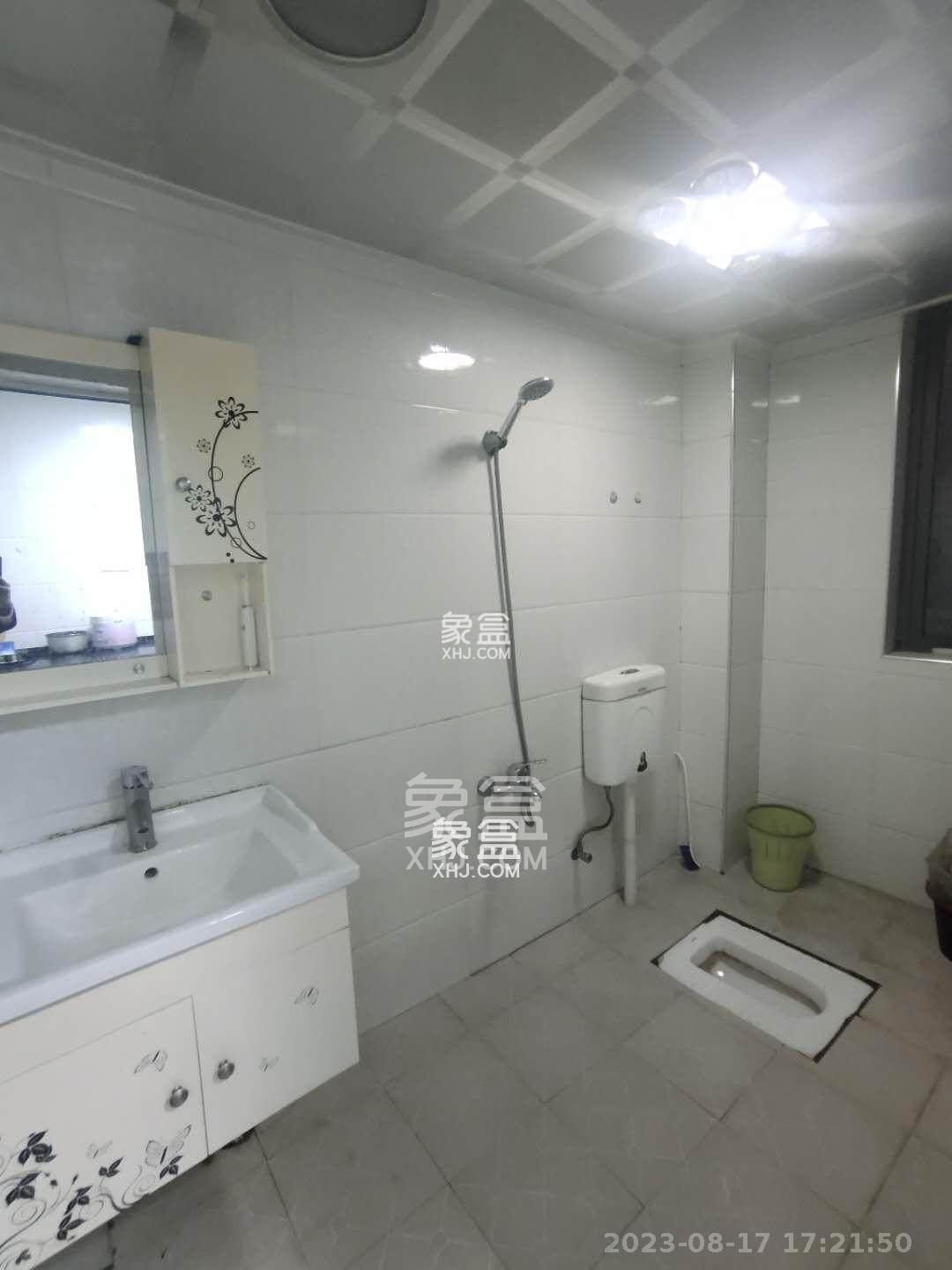 鑫远湘府逸园  3室2厅2卫   2300.00元/月室内图