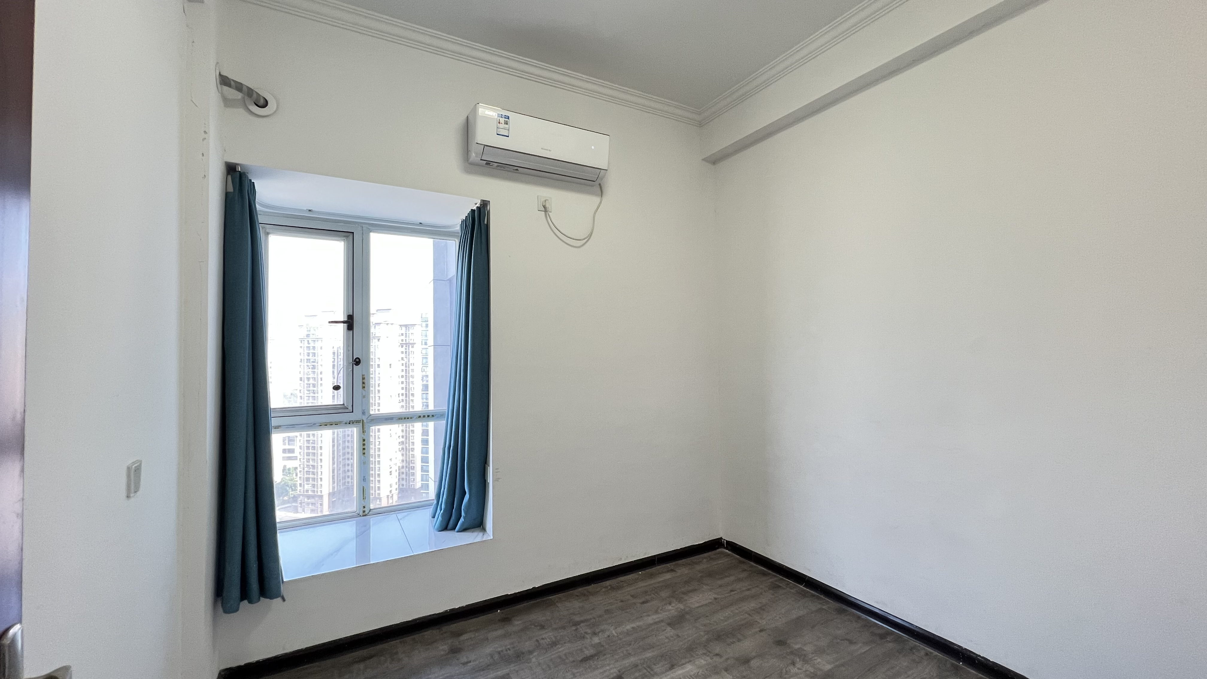 庐山一号  2室1厅1卫    46.8万 庐山一号  2室1厅1卫    46.8万室内图