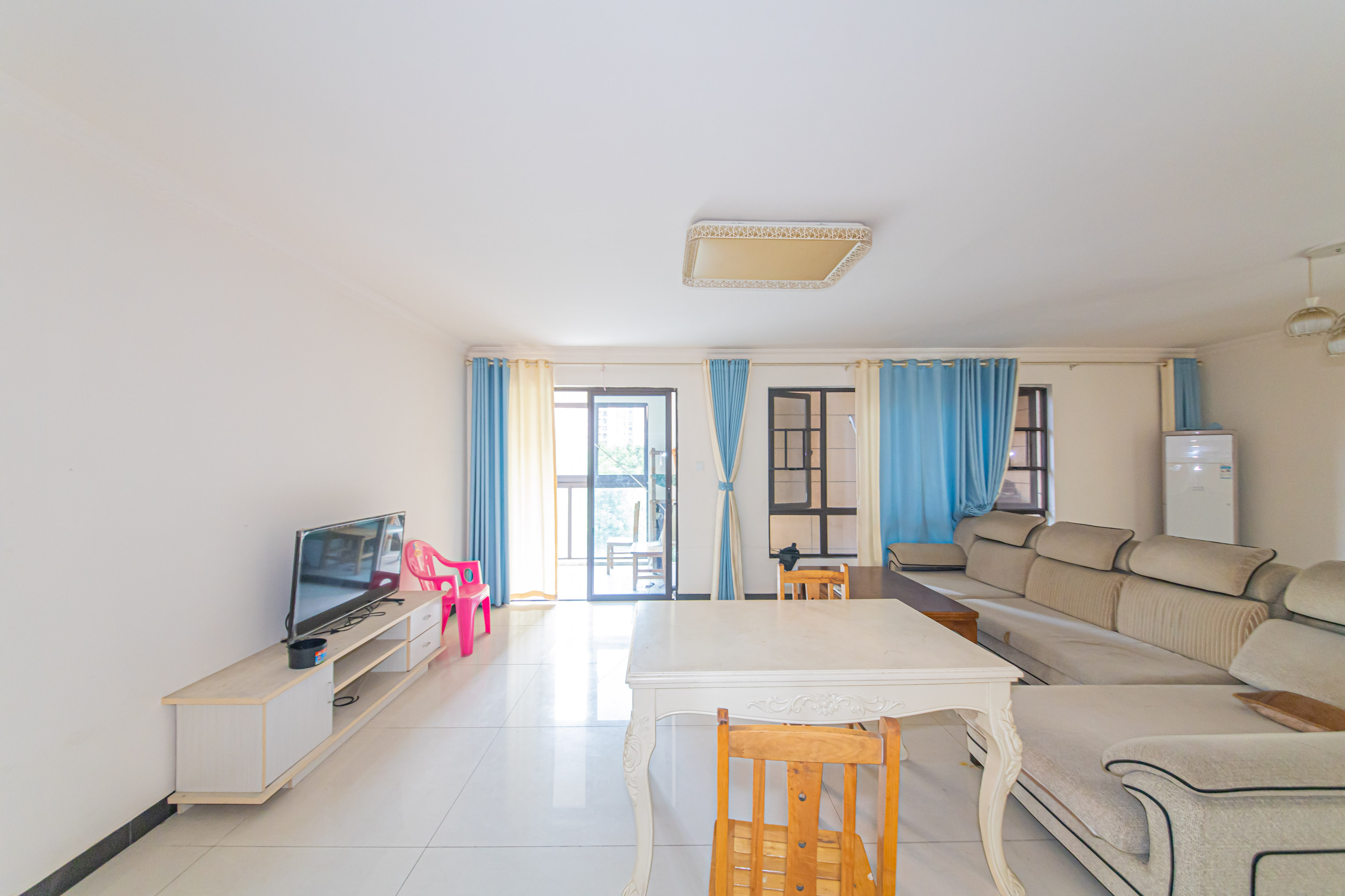 鑫远悦城（鑫远悦时代）  3室2厅2卫    116.0万客厅