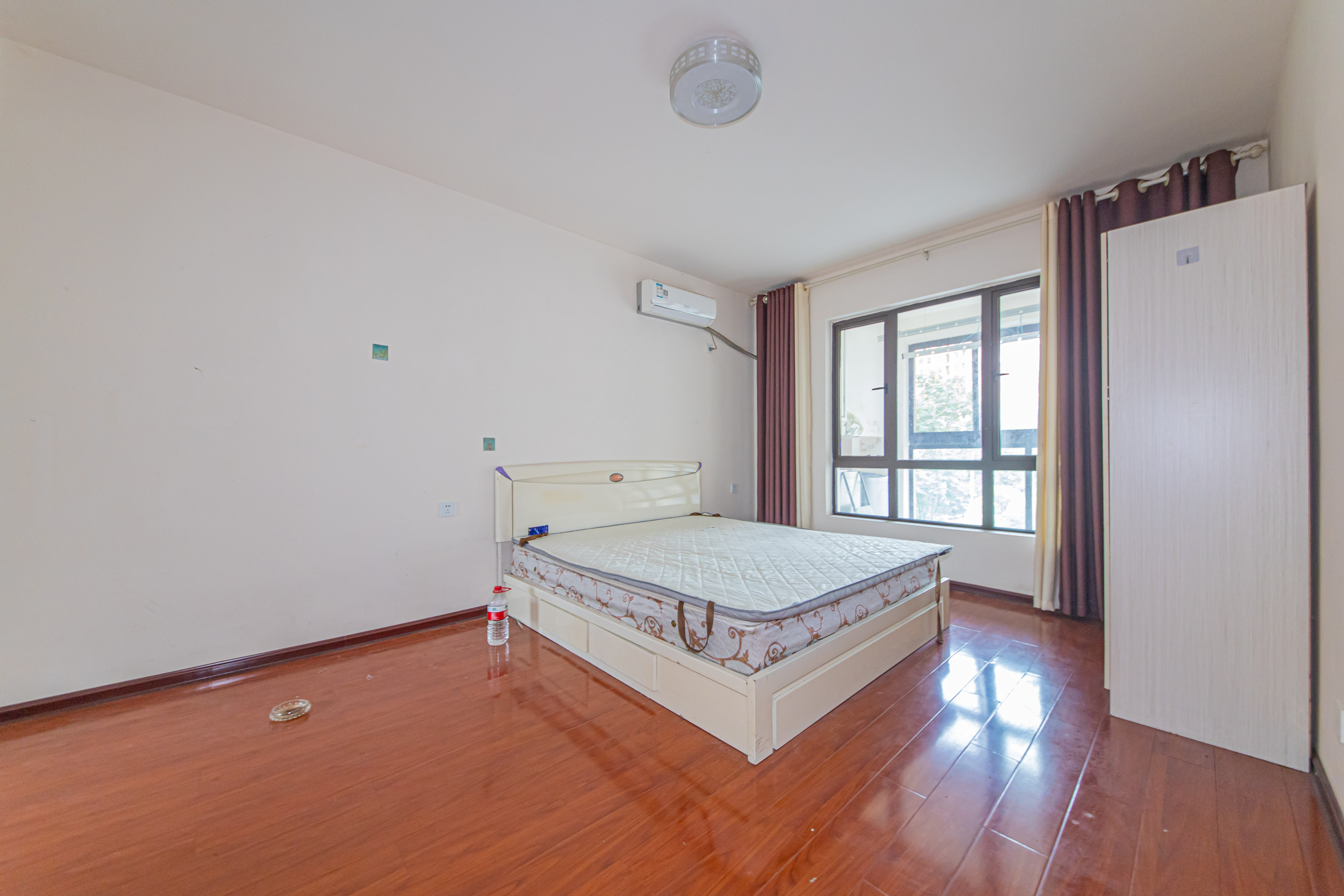 鑫远悦城（鑫远悦时代）  3室2厅2卫    116.0万卧室