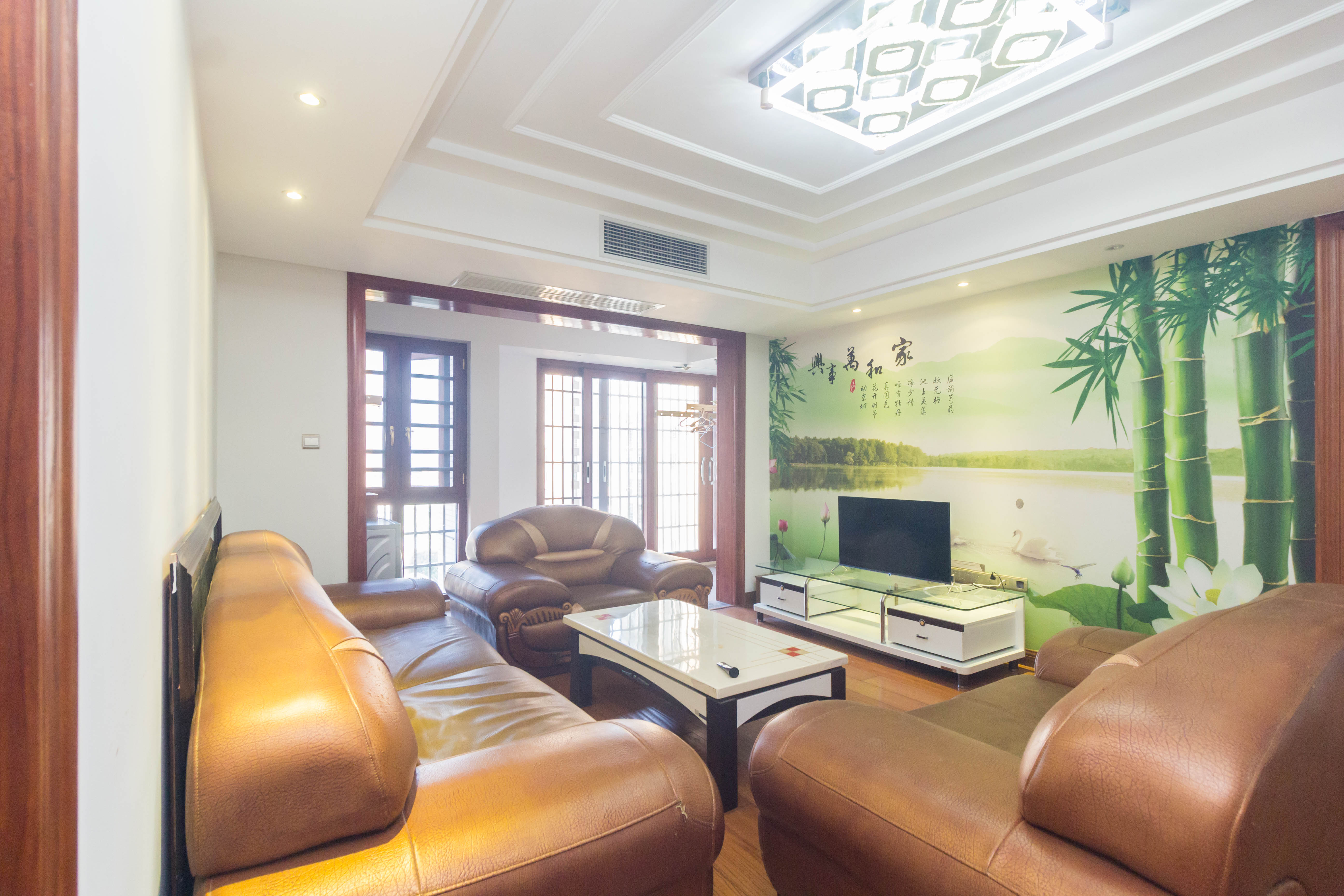 波隆城市花园 4室2厅2卫 105.0万 波隆城市花园 4室2厅2卫 105.0万客厅