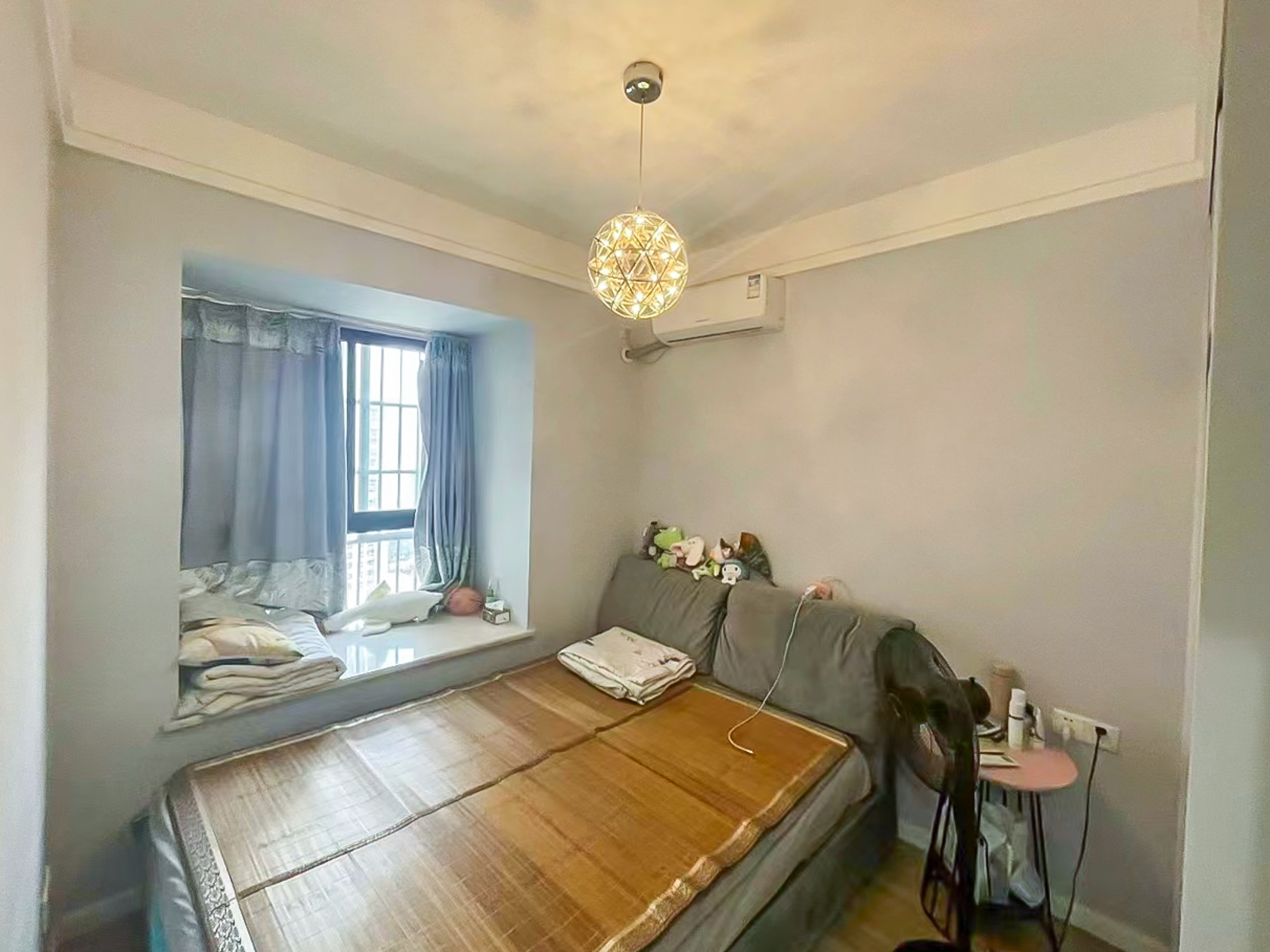 金科时代中心  3室1厅1卫    75.8万 金科时代中心  3室1厅1卫    75.8万卧室