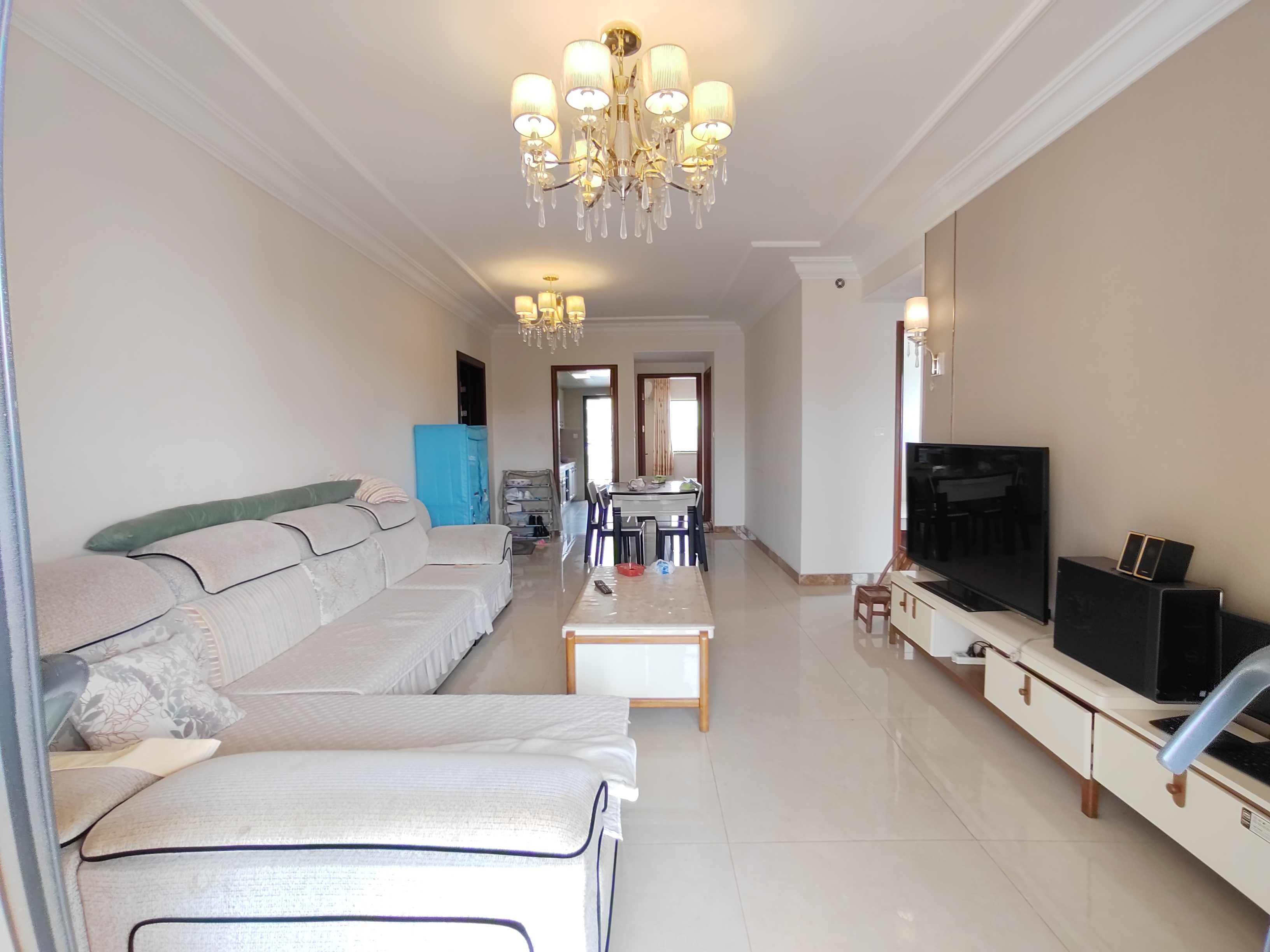 恒大华府  3室2厅2卫    85.0万 恒大华府  3室2厅2卫    85.0万室内图