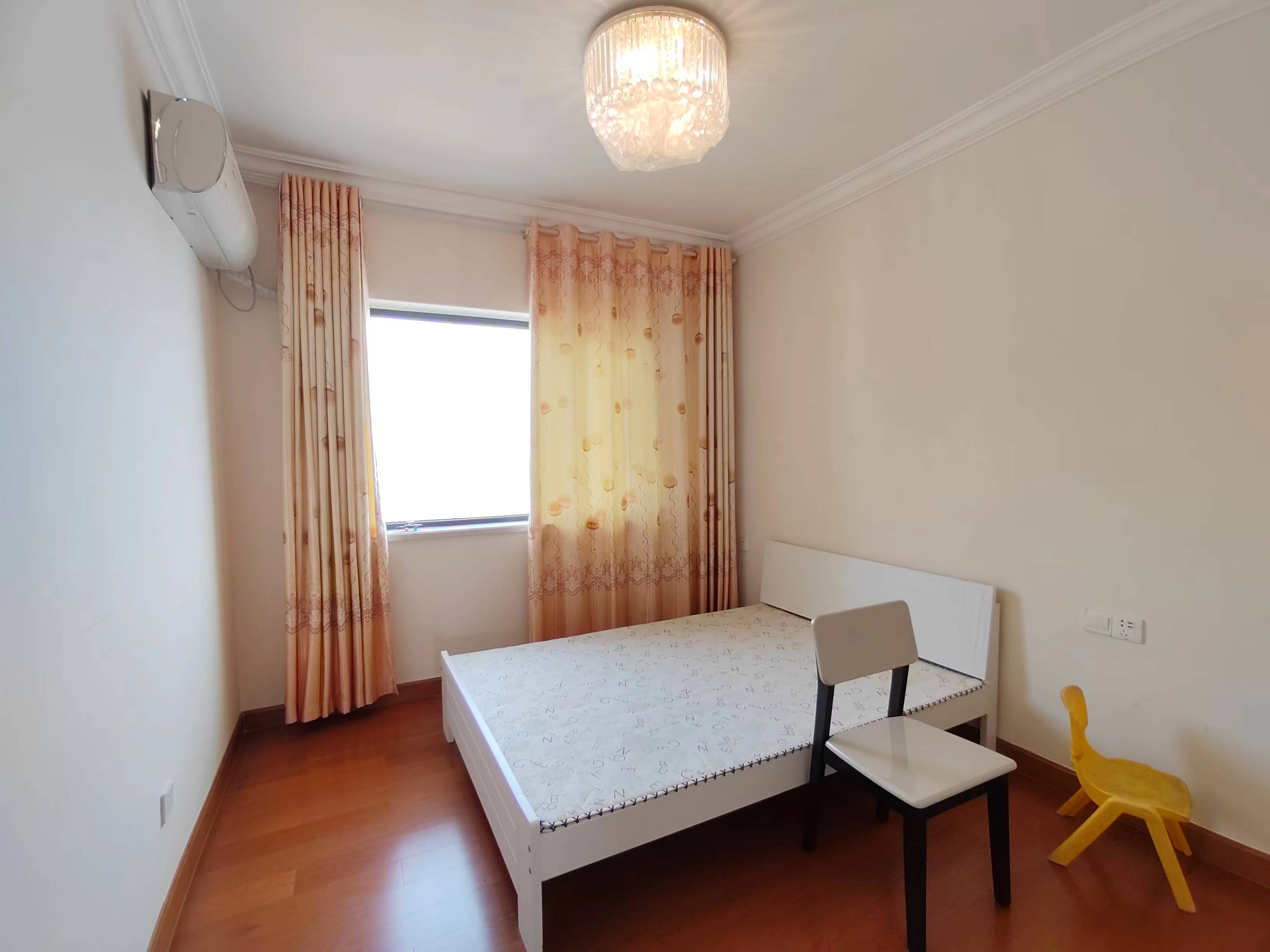 恒大华府  3室2厅2卫    85.0万 恒大华府  3室2厅2卫    85.0万室内图