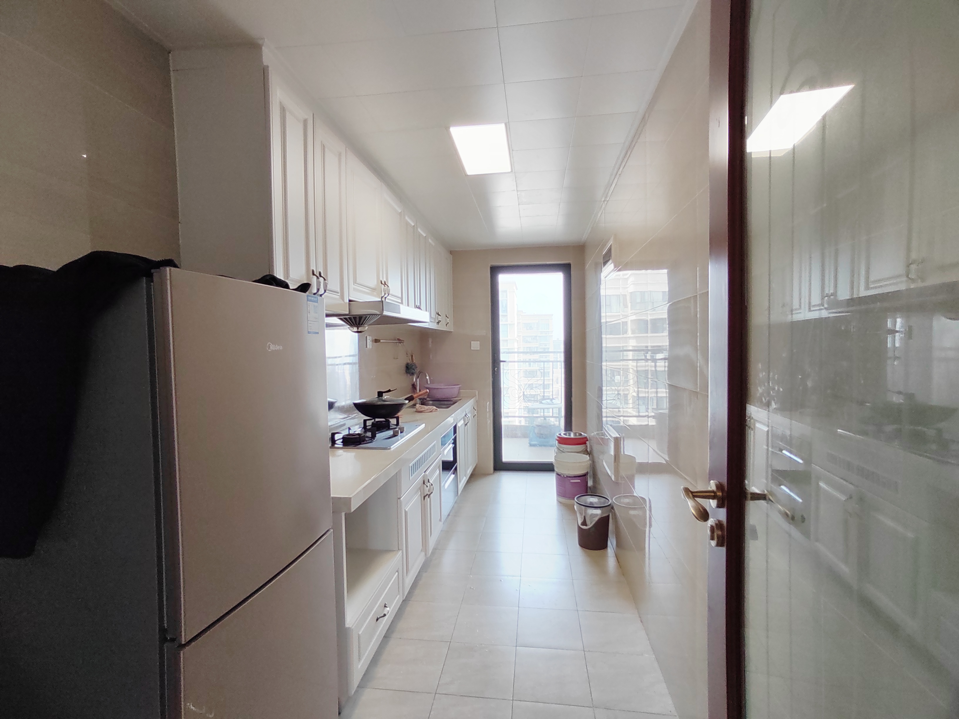 恒大华府  3室2厅2卫    85.0万 恒大华府  3室2厅2卫    85.0万室内图