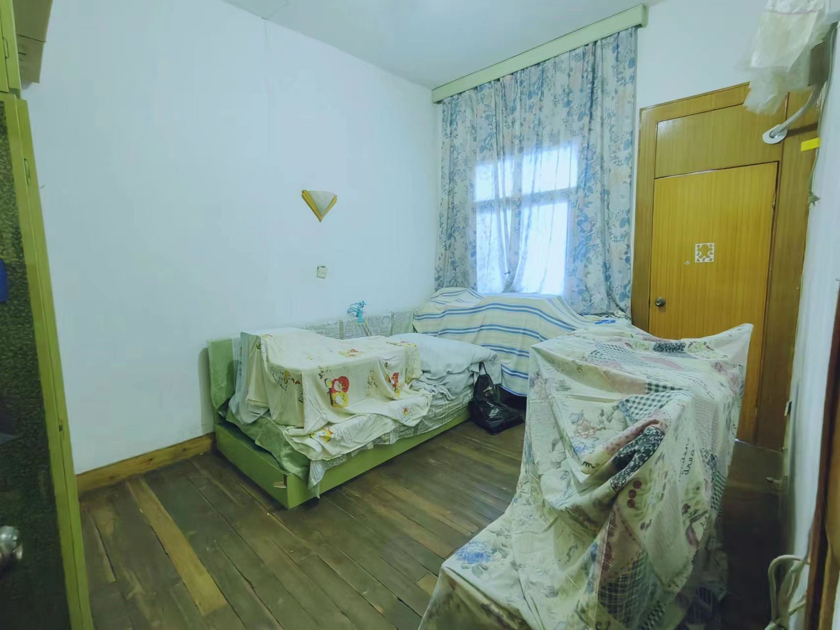 麻园一村  2室1厅1卫    20.0万 麻园一村  2室1厅1卫    20.0万室内图