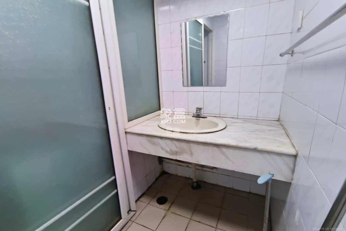 市城市公用设施开发公司宿舍 3室1厅1卫 2100.00元/月 市城市公用设施开发公司宿舍 3室1厅1卫 2100.00元/月室内图