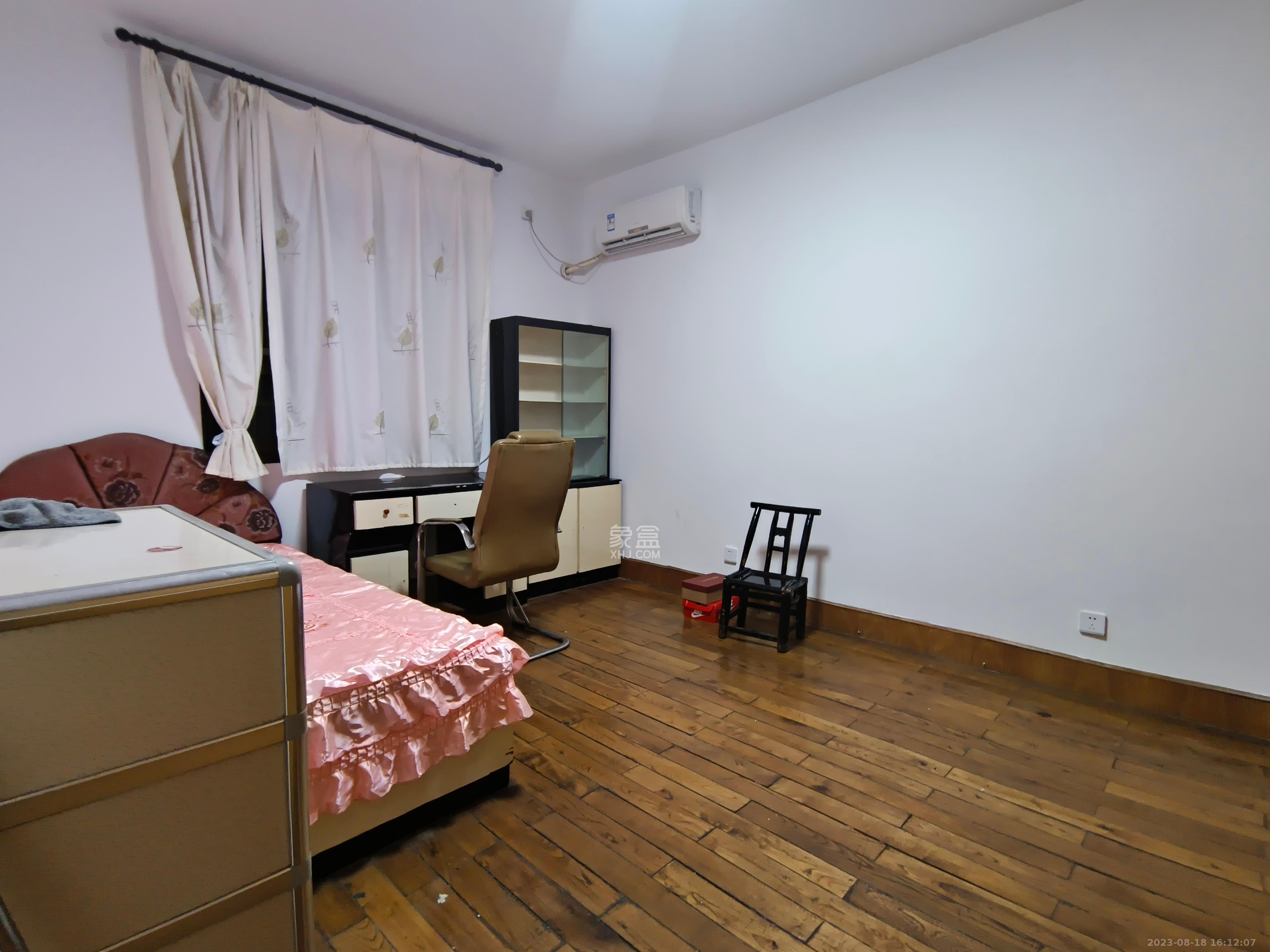 市城市公用設(shè)施開發(fā)公司宿舍  3室1廳1衛(wèi)   2100.00元/月室內(nèi)圖