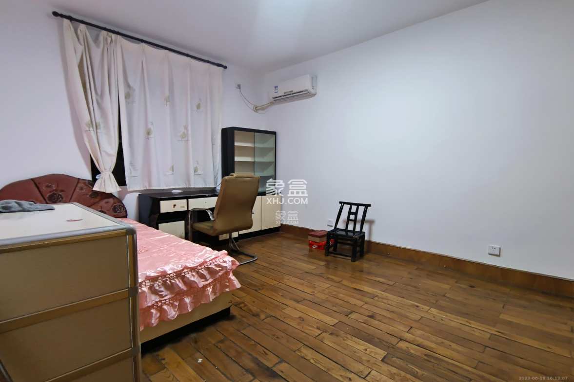 市城市公用设施开发公司宿舍 3室1厅1卫 2100.00元/月 市城市公用设施开发公司宿舍 3室1厅1卫 2100.00元/月室内图