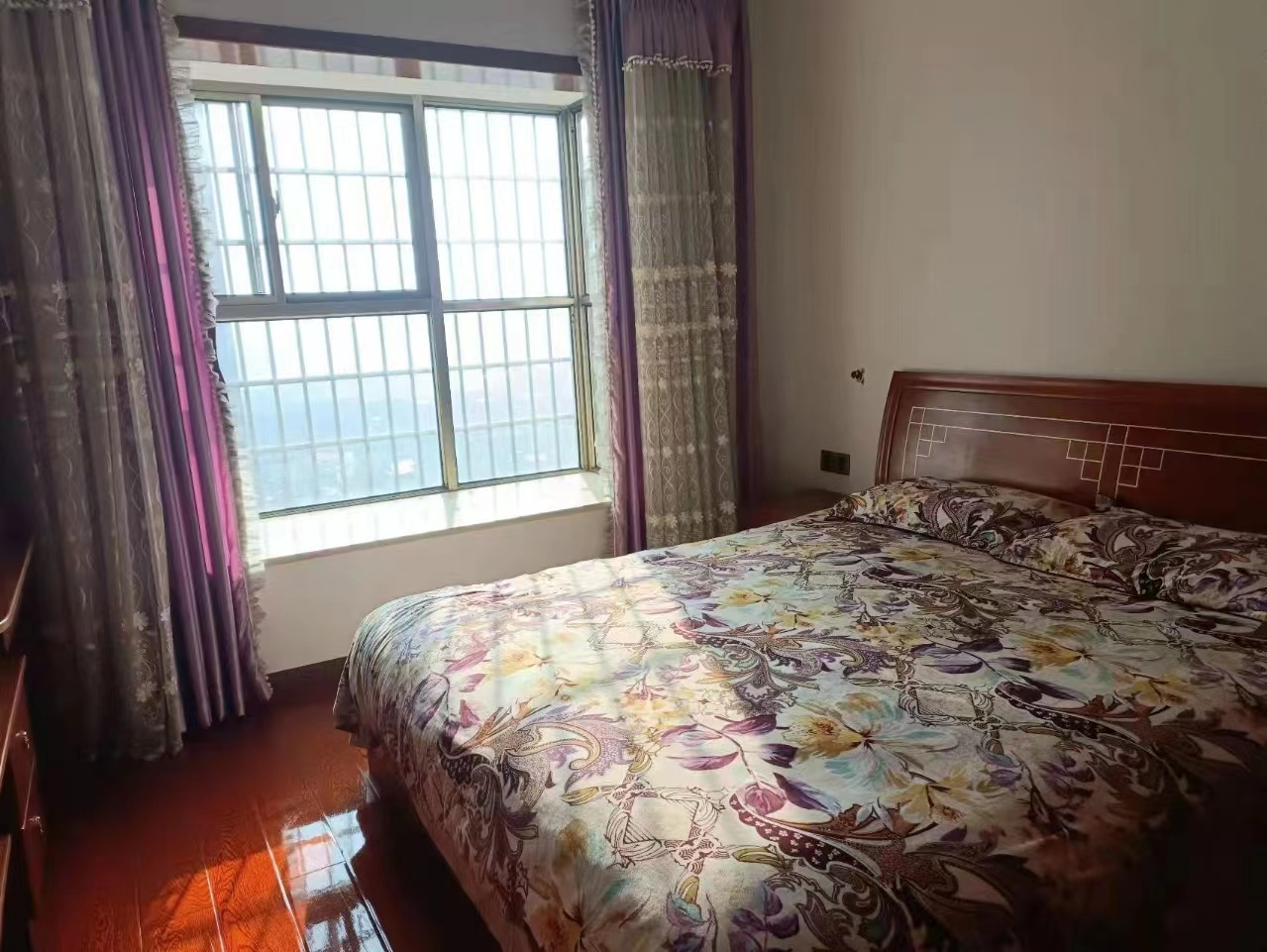 百弘帝景  4室2厅2卫   110.00万室内图