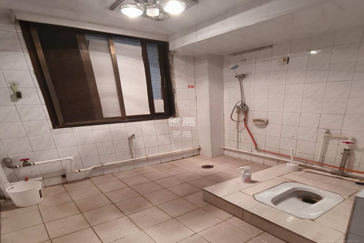 市城市公用设施开发公司宿舍 3室1厅1卫 2100.00元/月 市城市公用设施开发公司宿舍 3室1厅1卫 2100.00元/月室内图