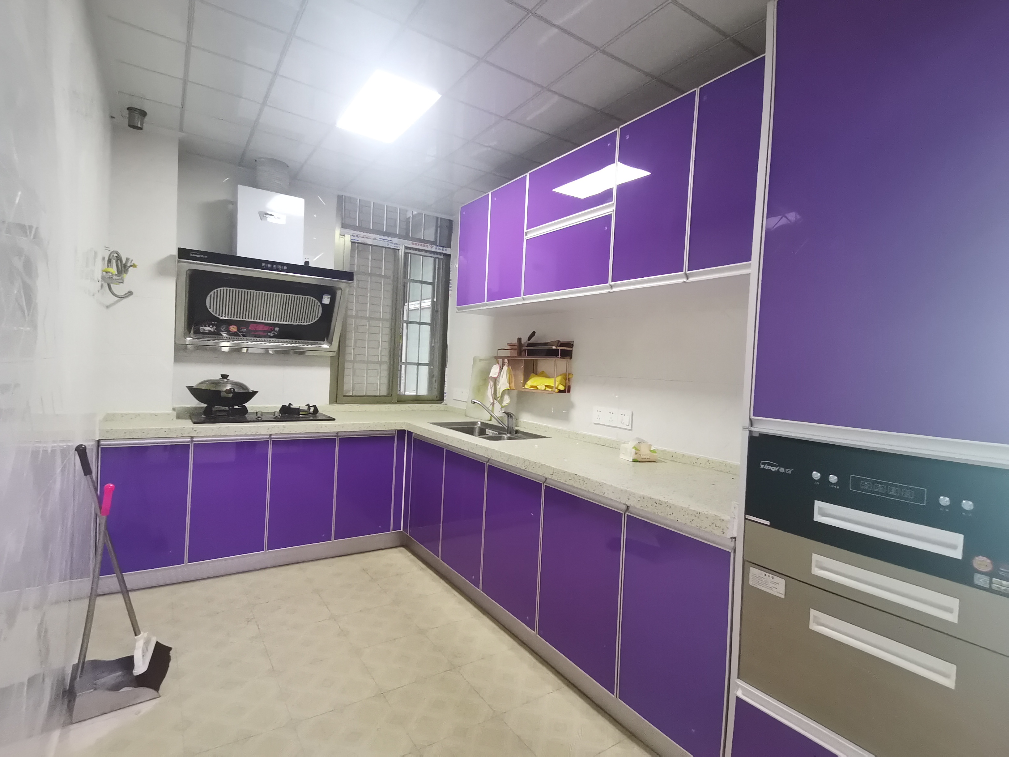 君怡家园 3室2厅2卫 72.80万 君怡家园 3室2厅2卫 72.80万客厅