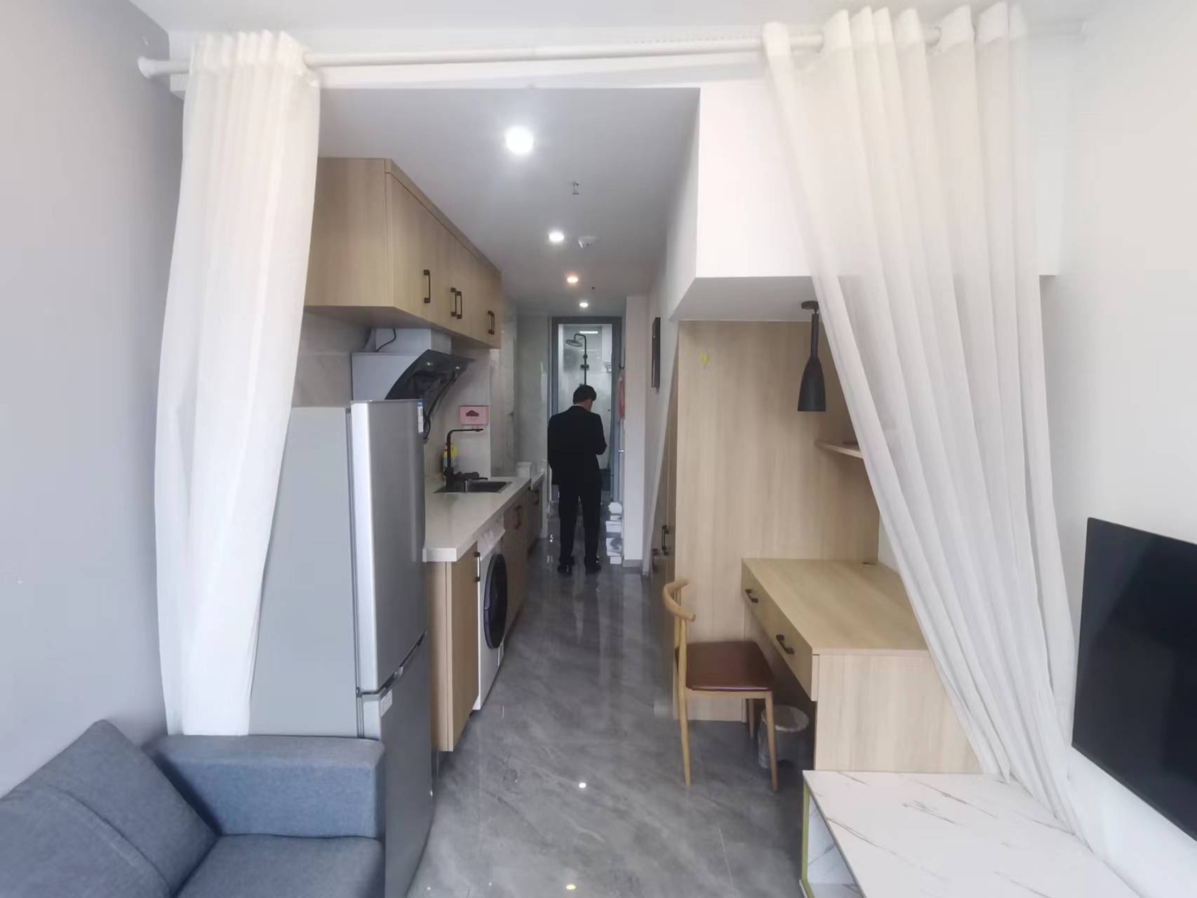 恒大滨河左岸  1室1厅1卫   1600.00元/月室内图