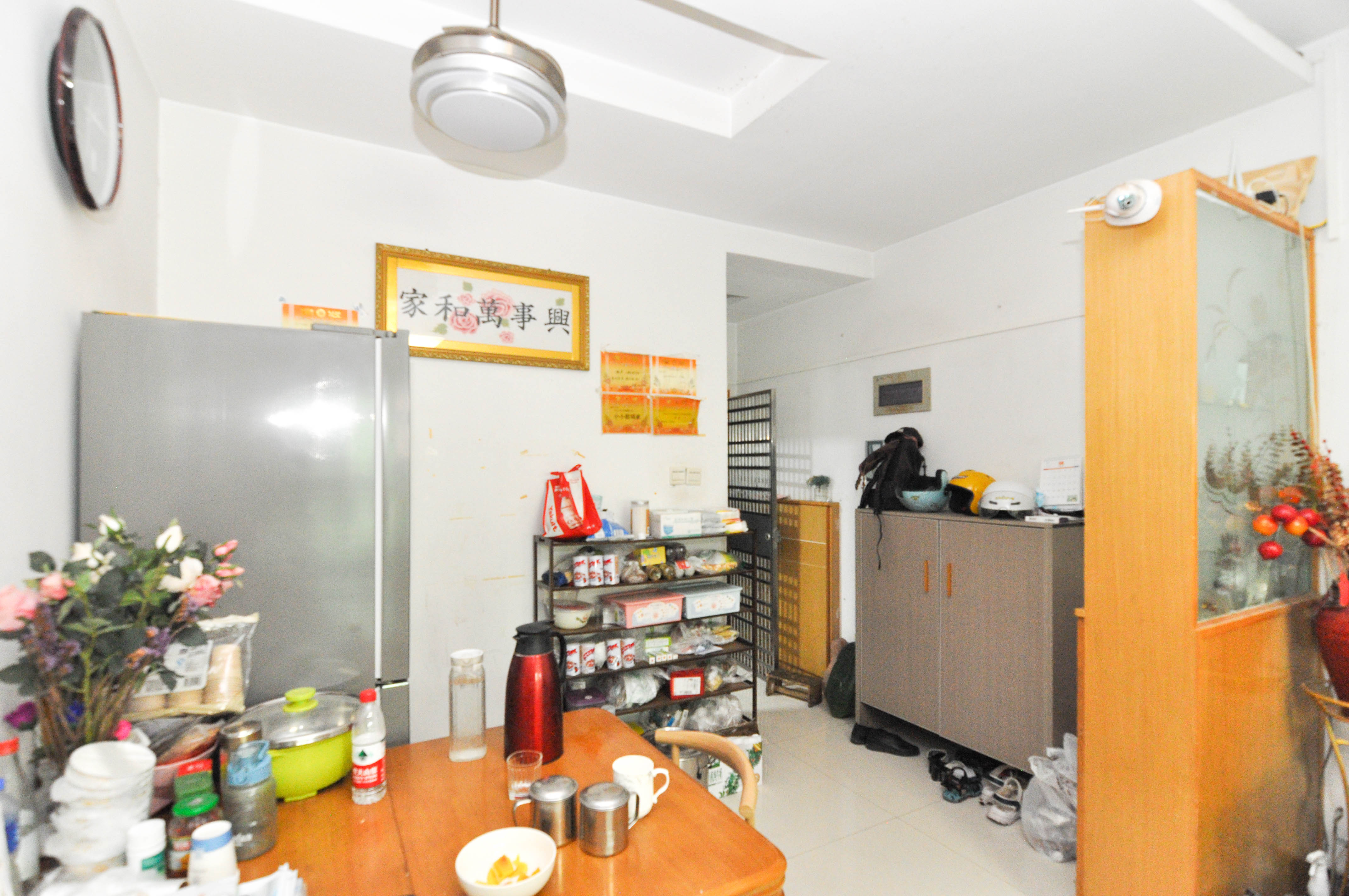麓谷加州阳光  2室2厅1卫   69.00万客厅