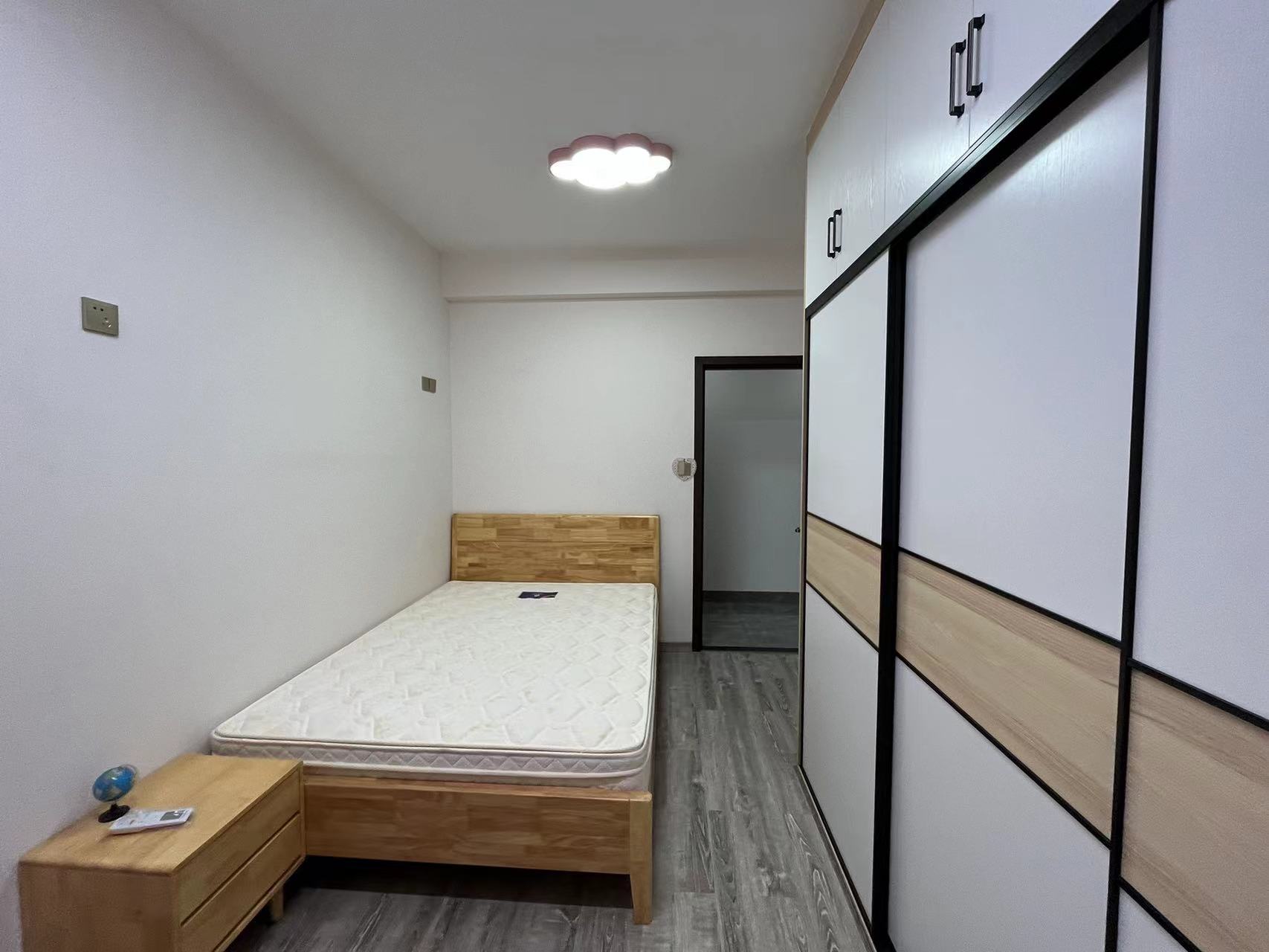 金轮津桥华府 4室2厅2卫 130.0万 金轮津桥华府 4室2厅2卫 130.0万室内图