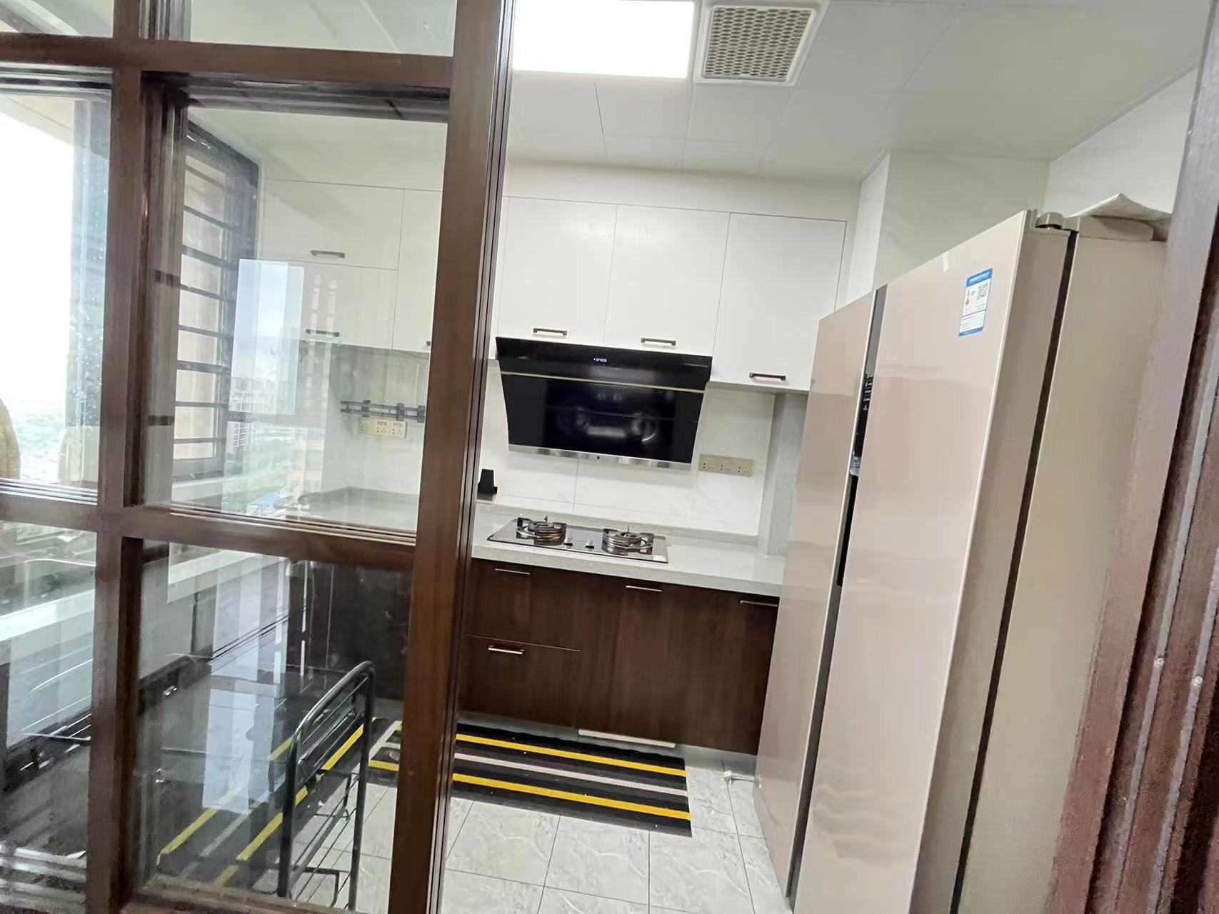 金轮津桥华府 4室2厅2卫 130.0万 金轮津桥华府 4室2厅2卫 130.0万室内图