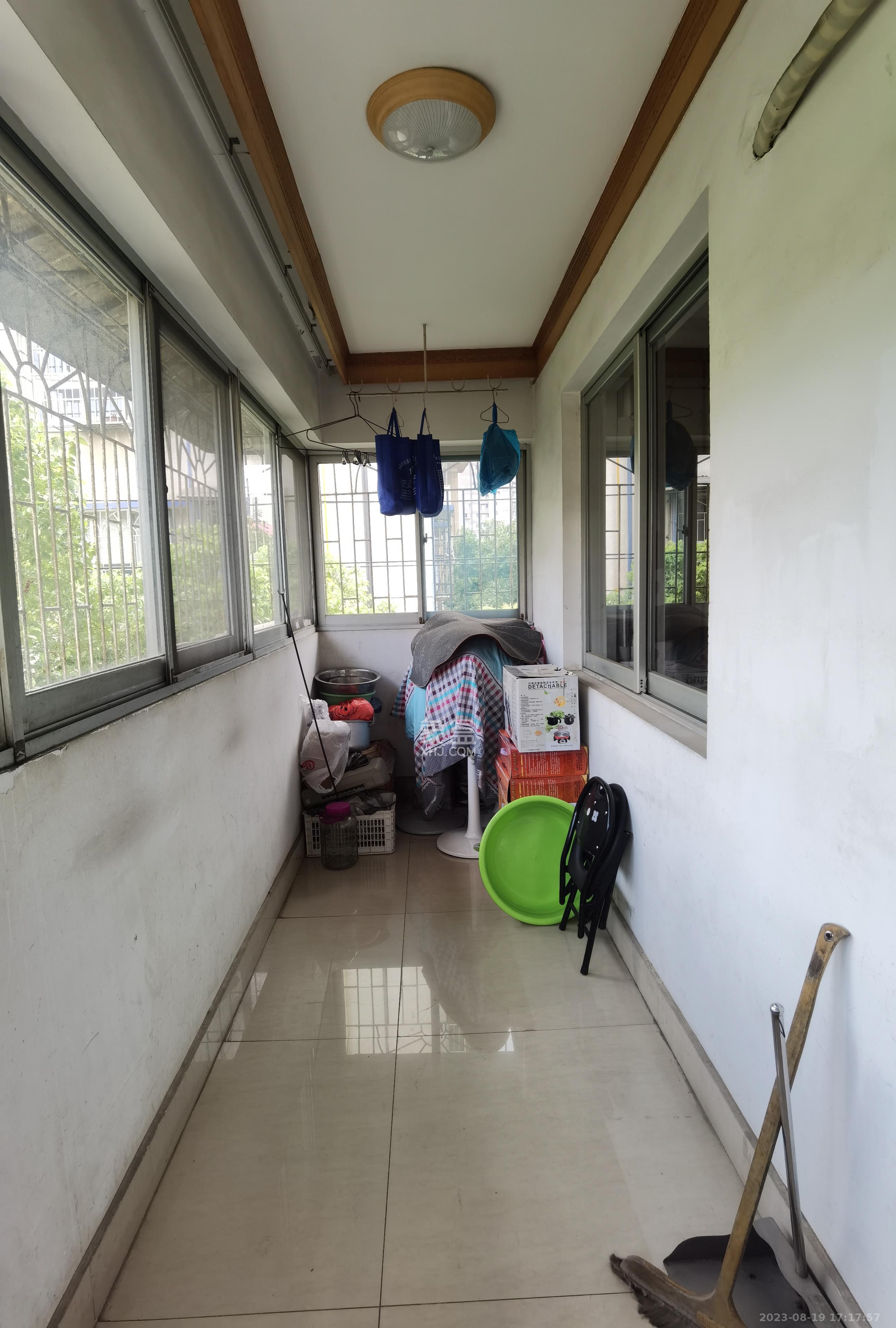 湖南六建伍家岭小区  3室2厅1卫   1900.00元/月室内图