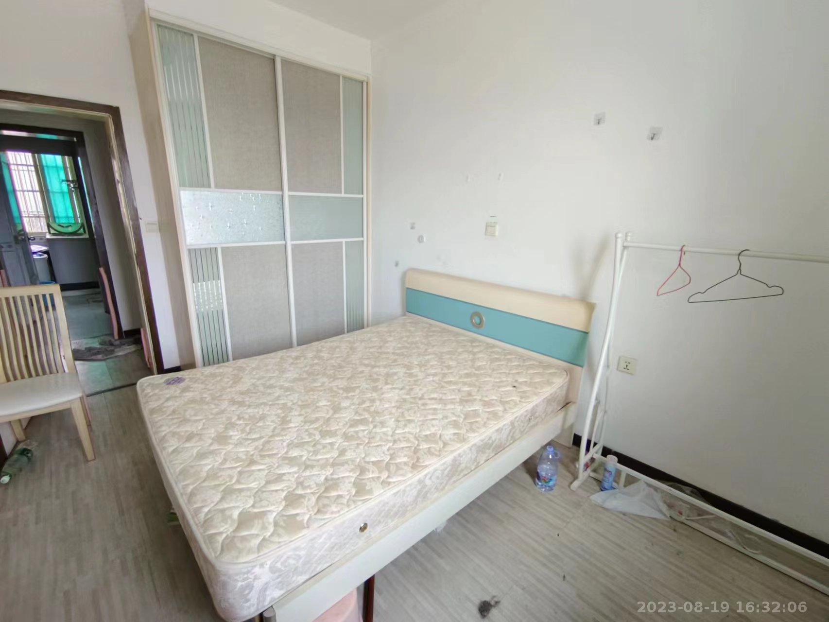 西苑小区  3室2厅2卫   2000.00元/月室内图
