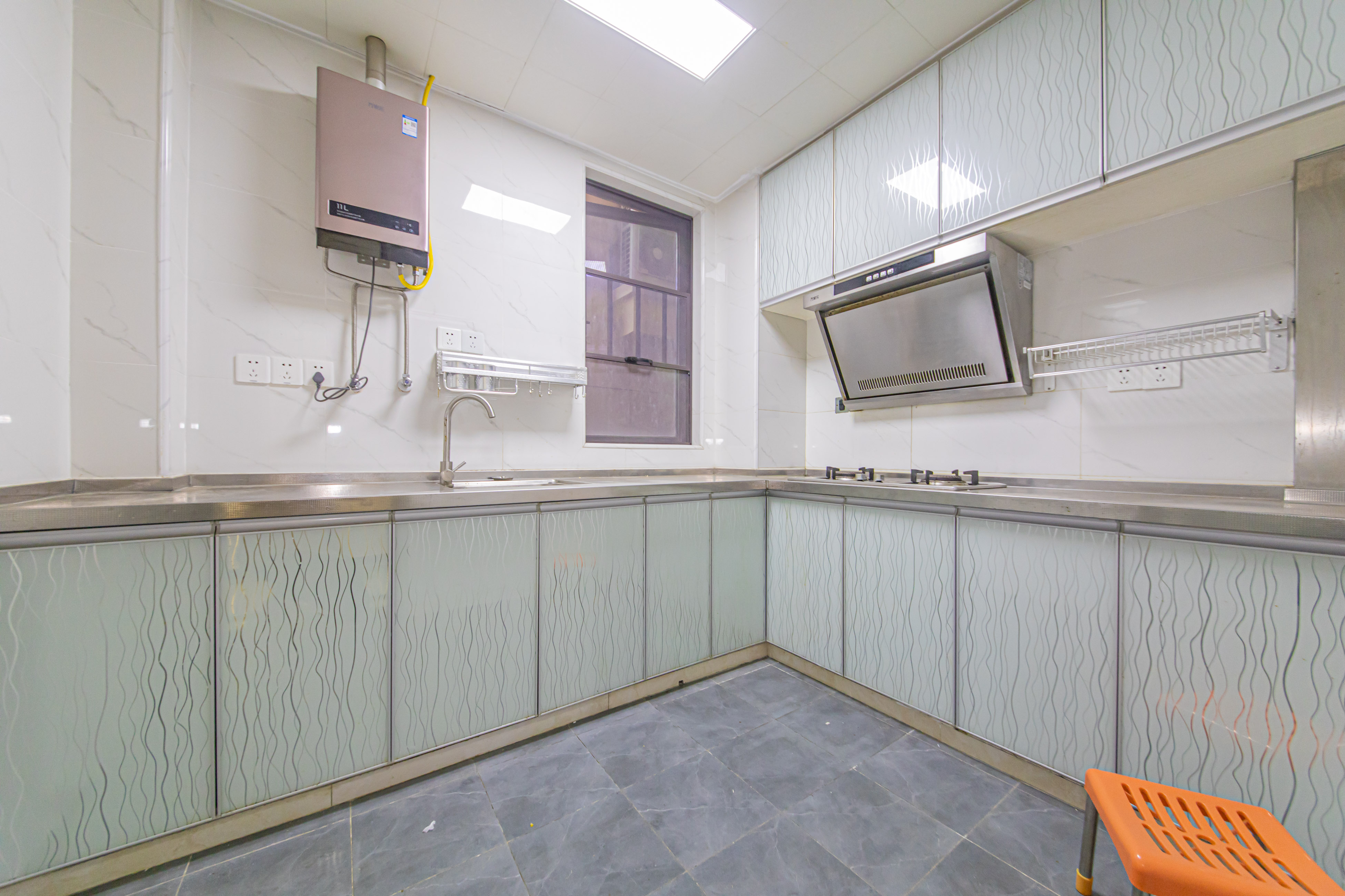 鑫远悦城(鑫远悦时代) 3室2厅1卫 85.00万 鑫远悦城(鑫远悦时代) 3室2厅1卫 85.00万厨房