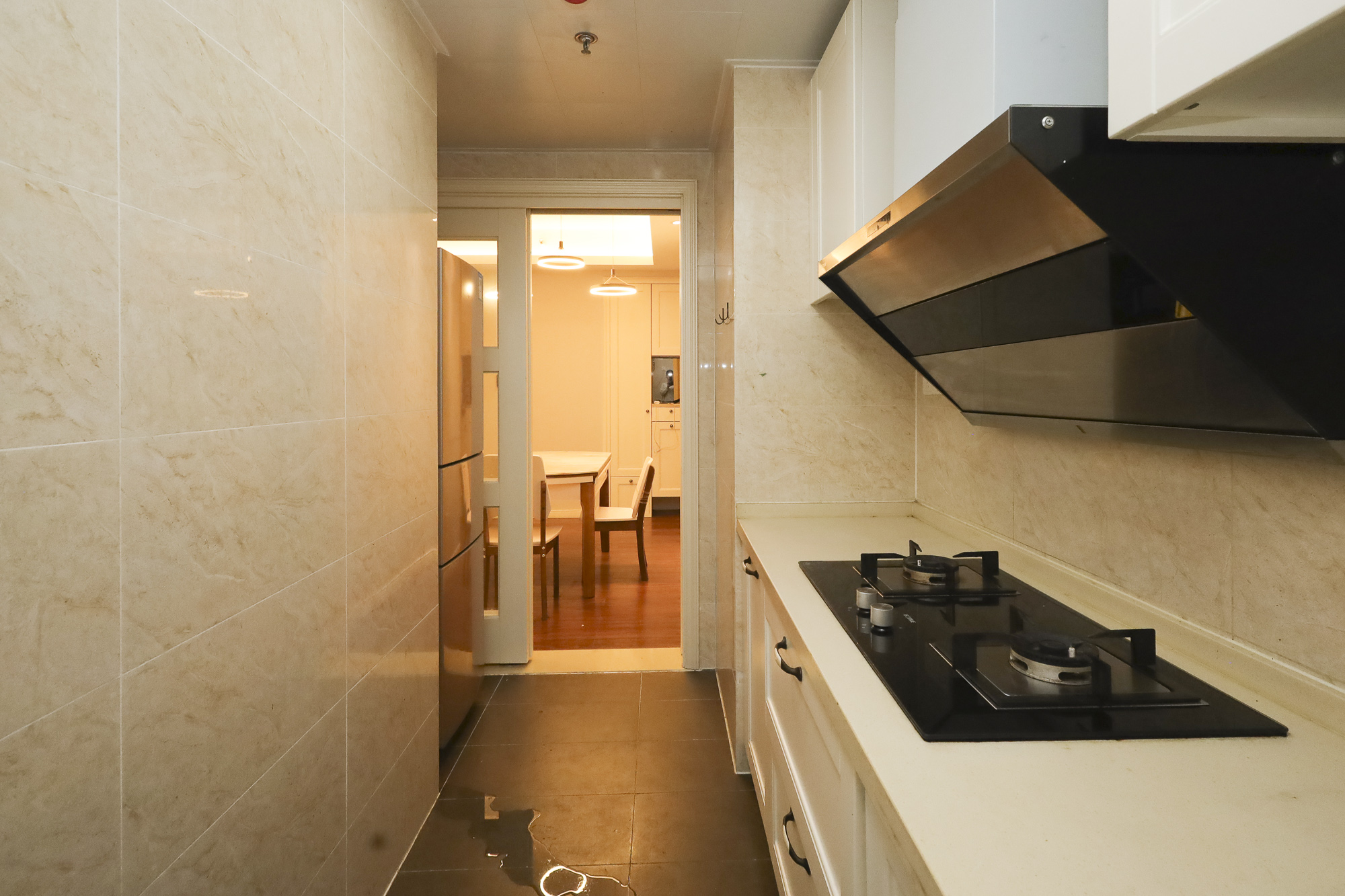 万科里金域国际  3室2厅2卫    182.0万 万科里金域国际  3室2厅2卫    182.0万厨房