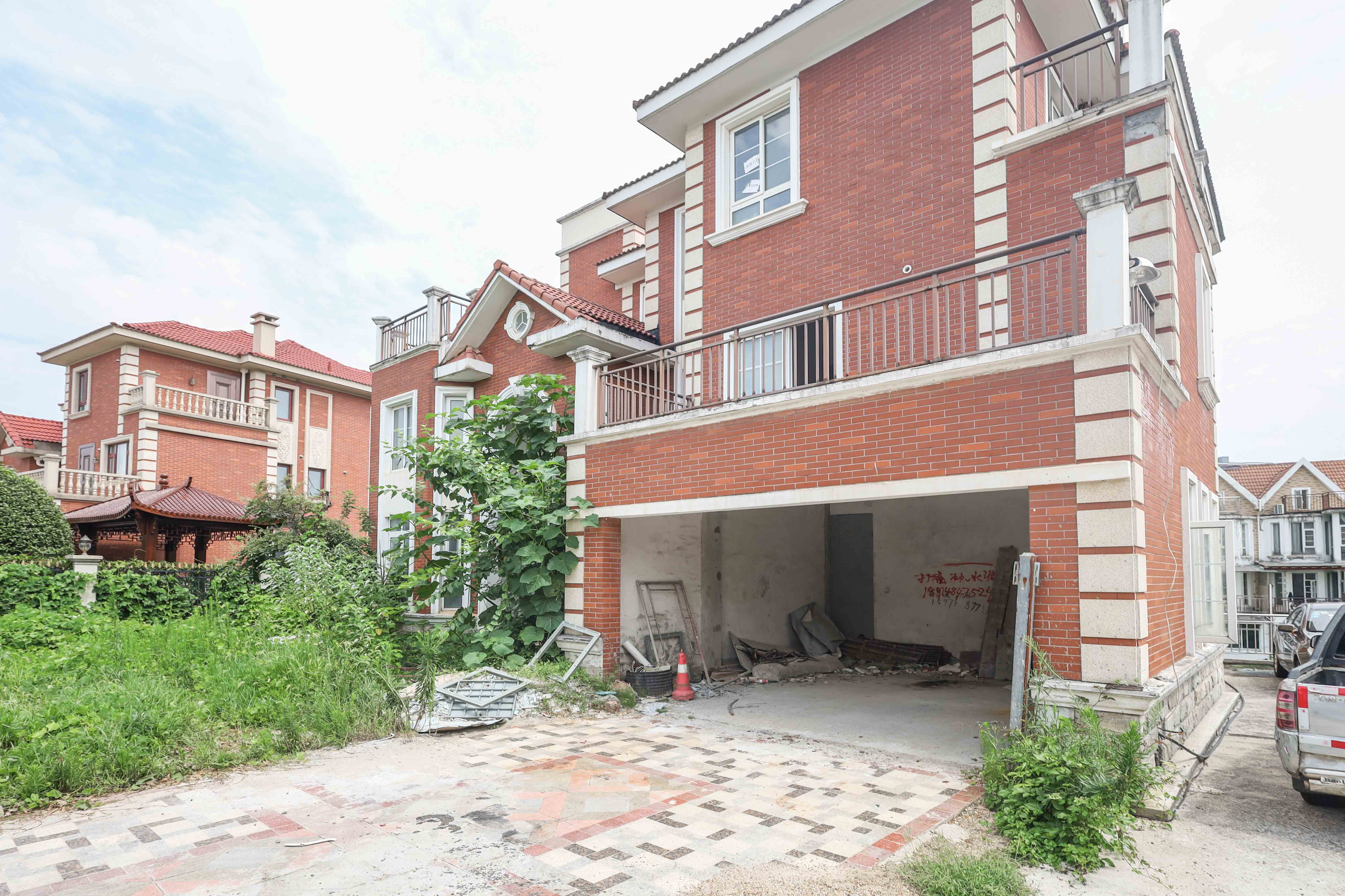 山水英伦 7室2厅4卫 1060.0万 山水英伦 7室2厅4卫 1060.0万其他