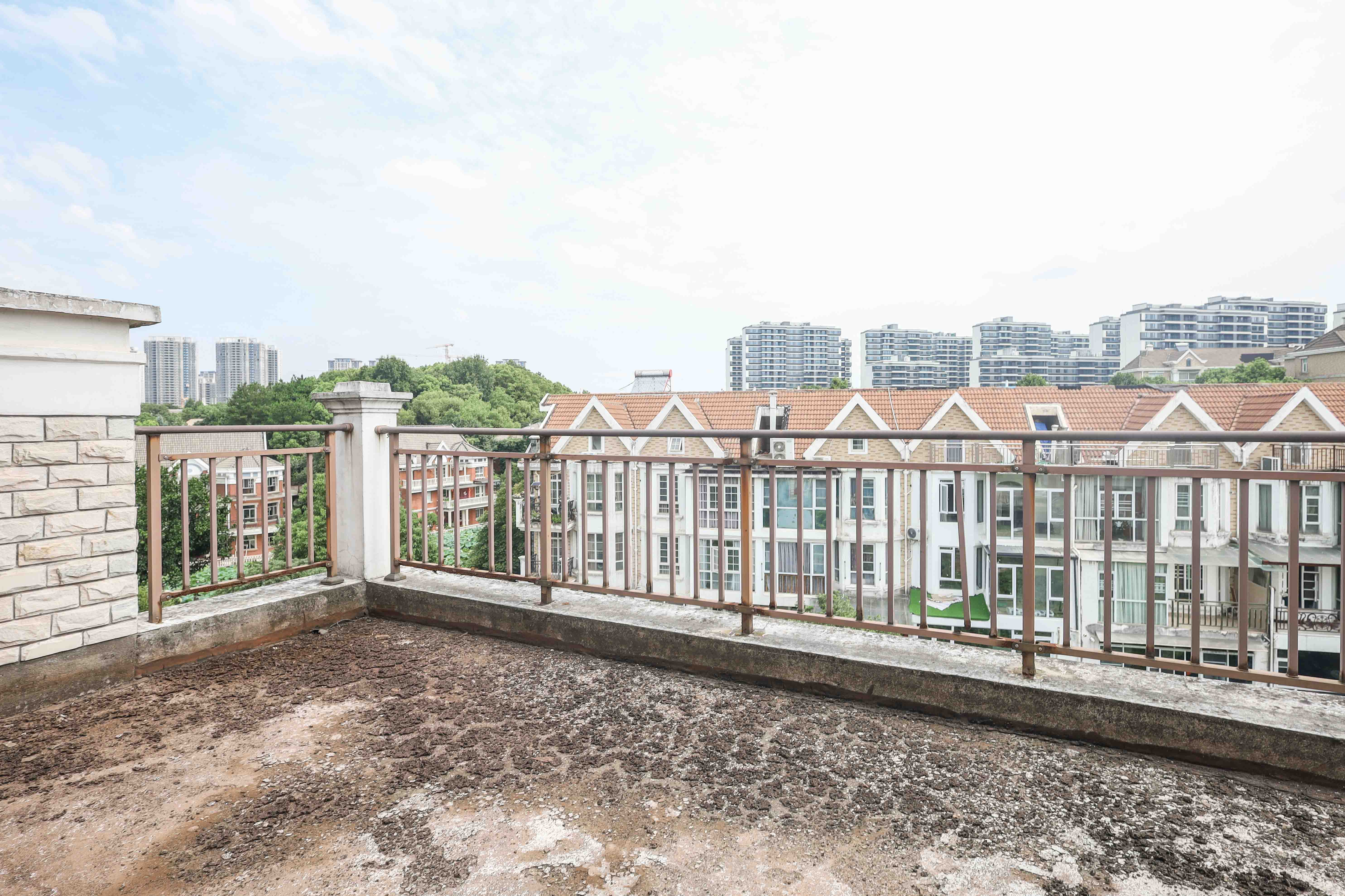 山水英伦 7室2厅4卫 1060.0万 山水英伦 7室2厅4卫 1060.0万其他