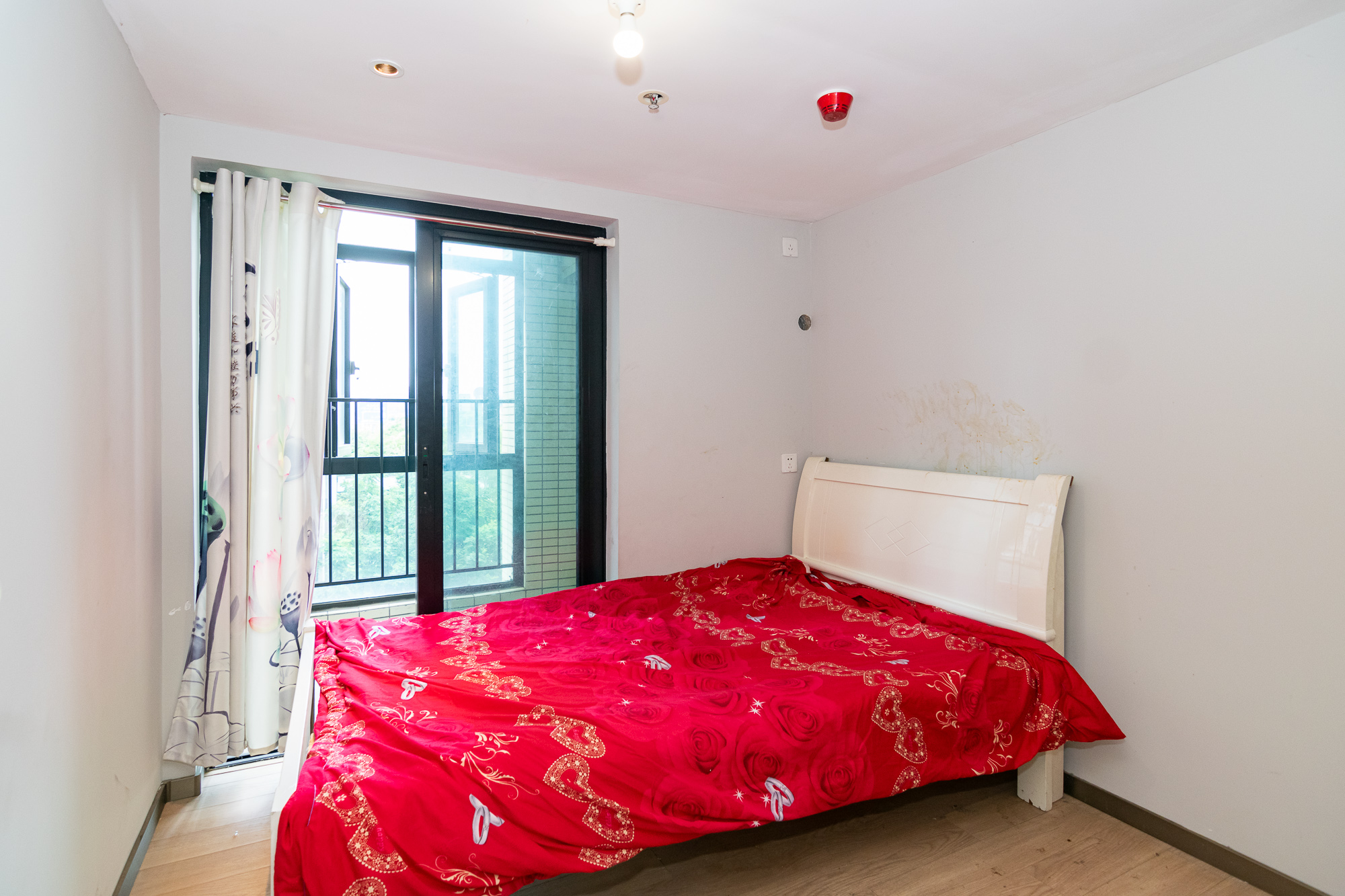 时代年华 3室2厅2卫 38.0万 时代年华 3室2厅2卫 38.0万卧室