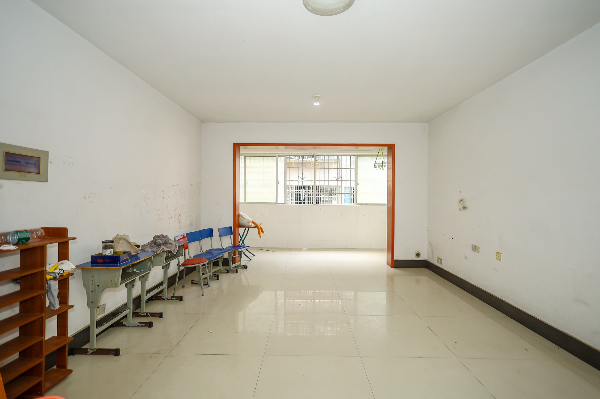 湘楚家园 2室2厅1卫 39.6万 湘楚家园 2室2厅1卫 39.6万客厅