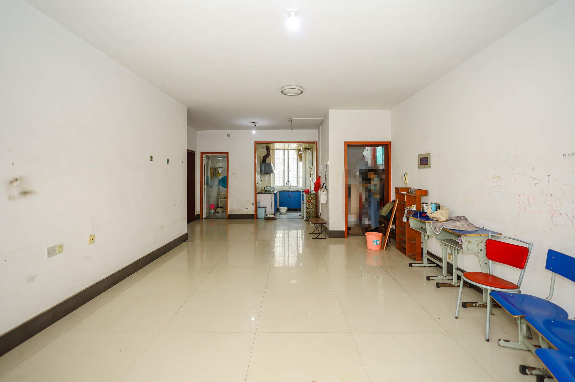 湘楚家园 2室2厅1卫 39.6万 湘楚家园 2室2厅1卫 39.6万客厅