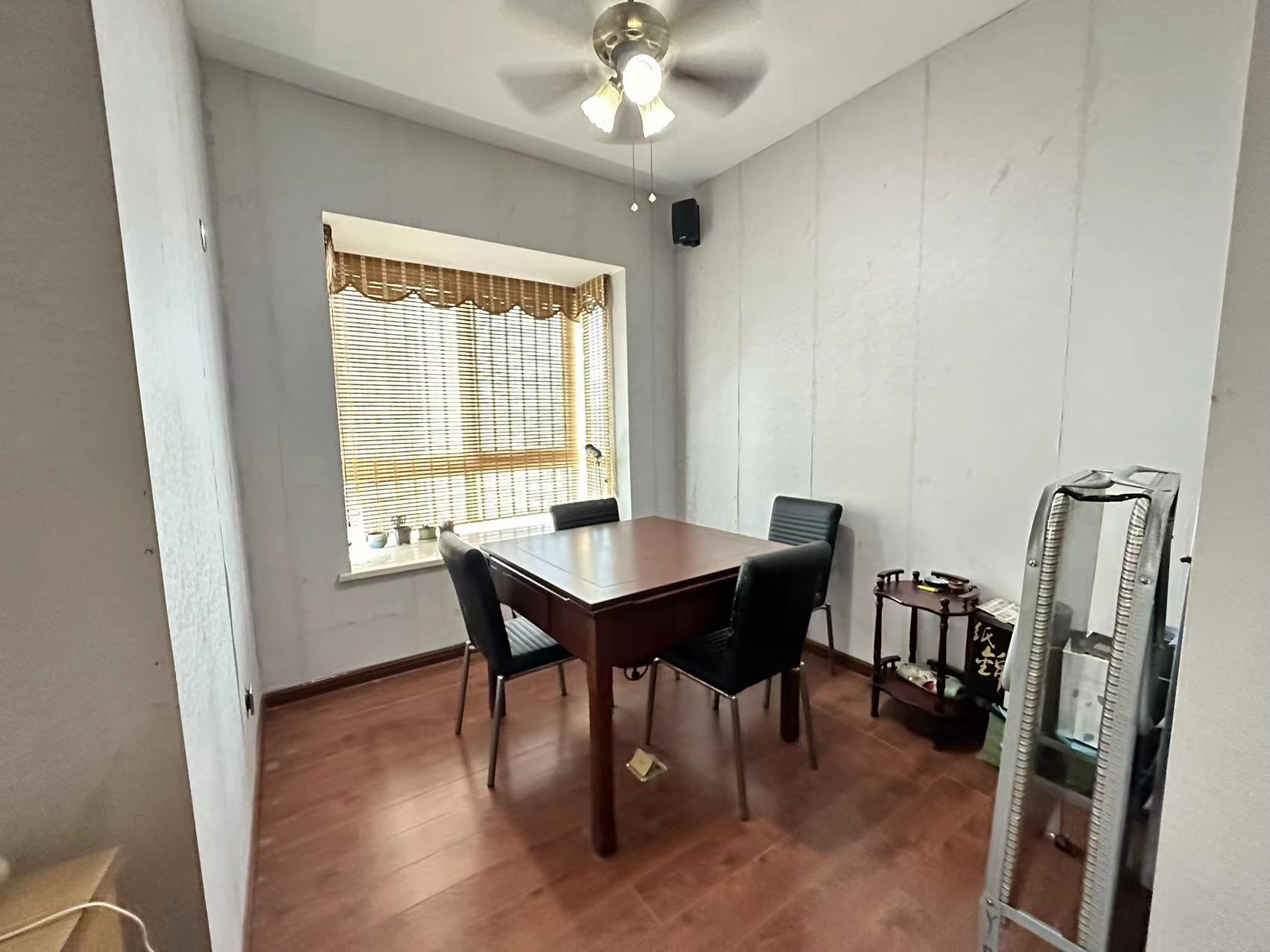 康馨佳园 3室2厅1卫 80.0万 康馨佳园 3室2厅1卫 80.0万室内图