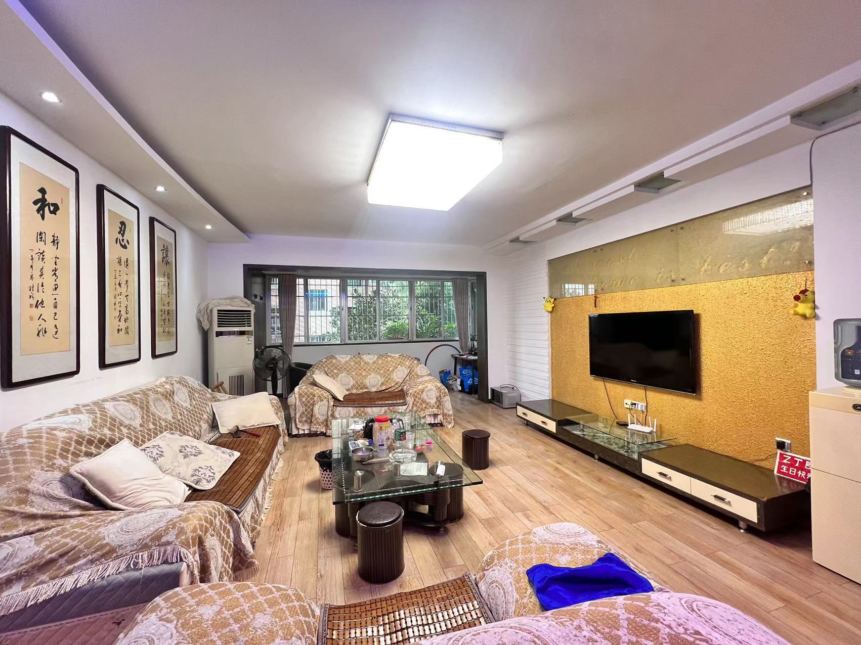 天台小区  4室2厅2卫    63.0万 天台小区  4室2厅2卫    63.0万室内图