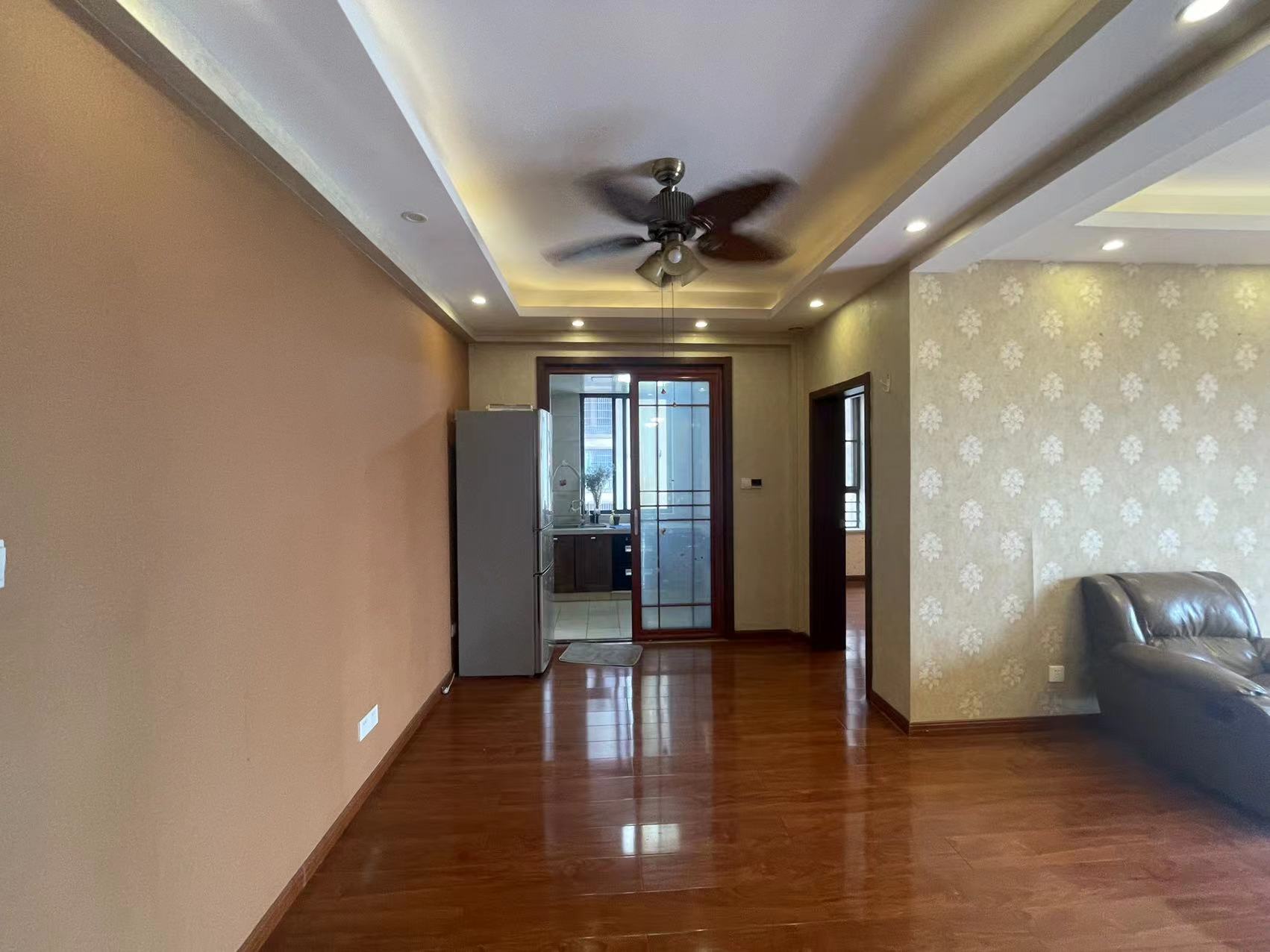 尚格名城香榭丽舍  3室2厅2卫    65.0万 尚格名城香榭丽舍  3室2厅2卫    65.0万室内图