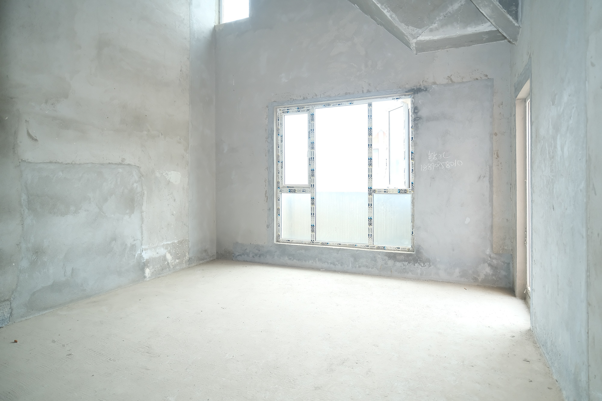 保利香槟国际 4室3厅3卫 270.0万 保利香槟国际 4室3厅3卫 270.0万卧室