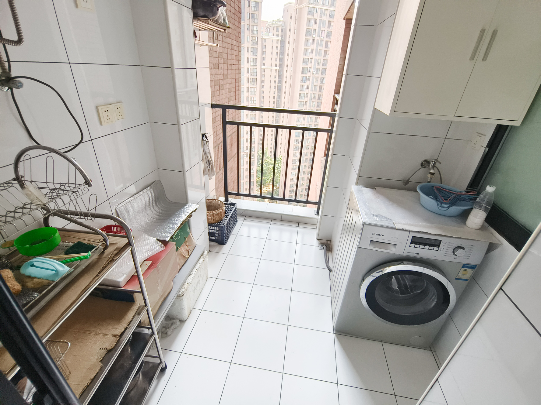 三一街区  2室2厅1卫   63.00万阳台