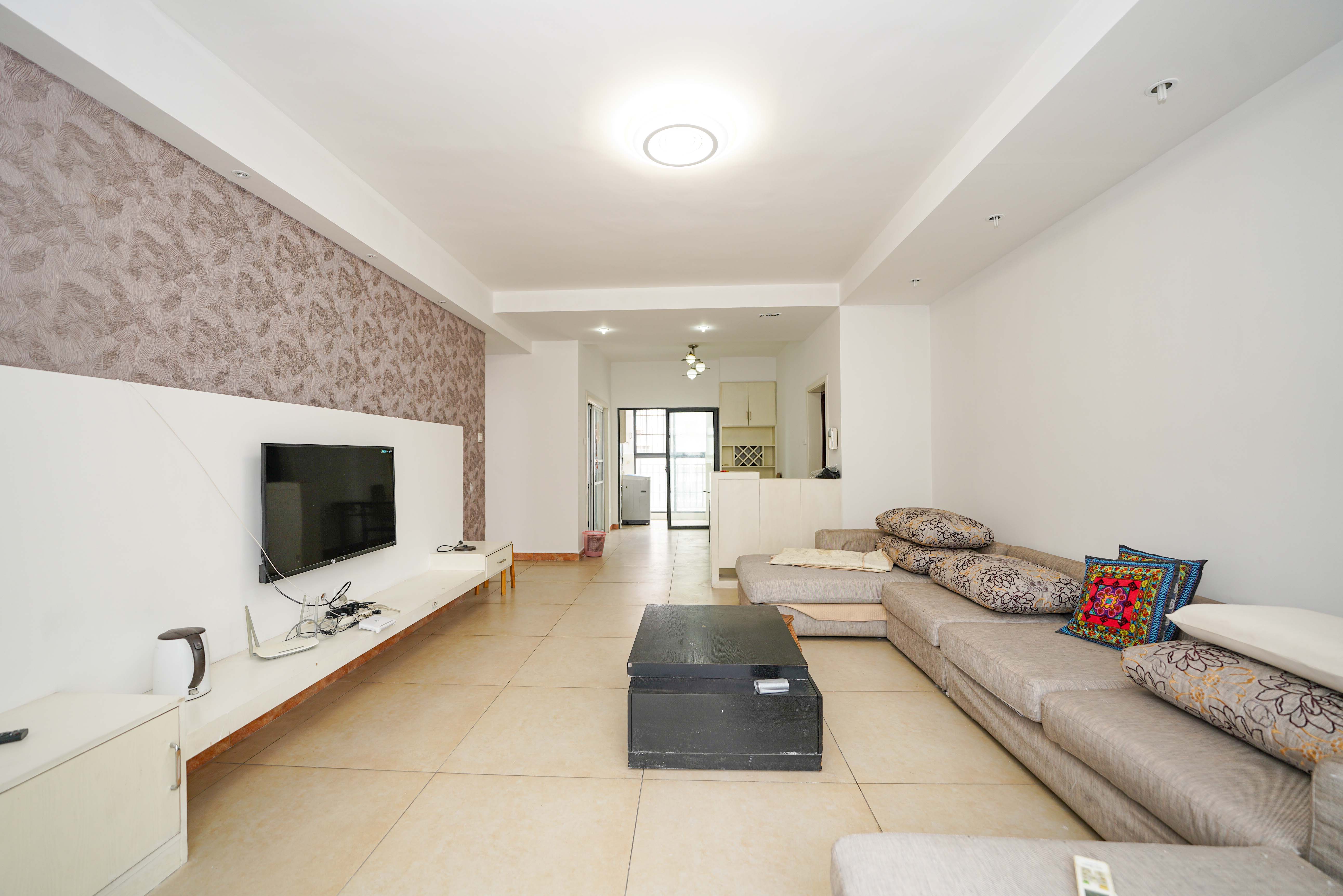 世纪桃花苑 3室2厅2卫 103.9万 世纪桃花苑 3室2厅2卫 103.9万客厅