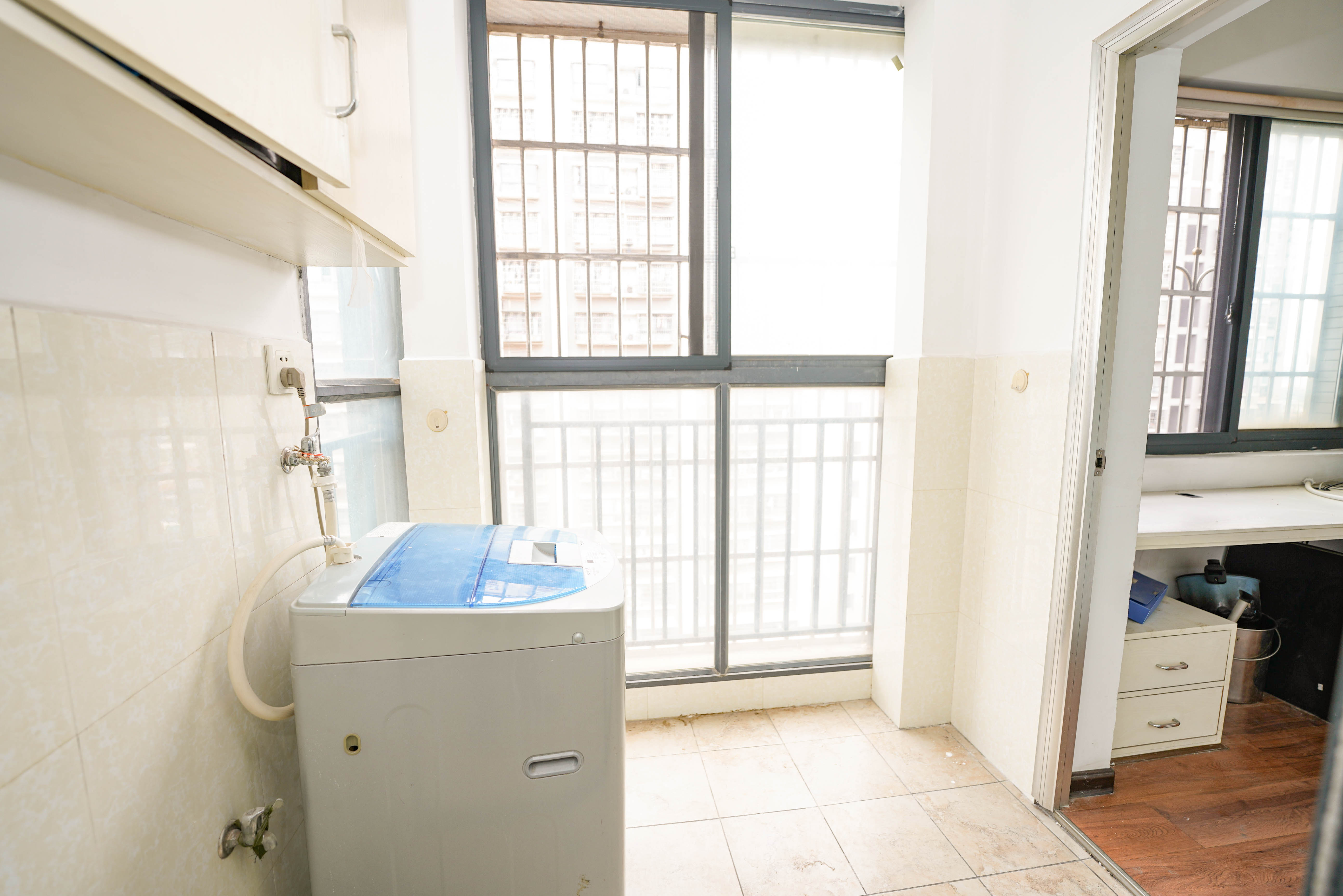 世纪桃花苑 3室2厅2卫 103.9万 世纪桃花苑 3室2厅2卫 103.9万阳台