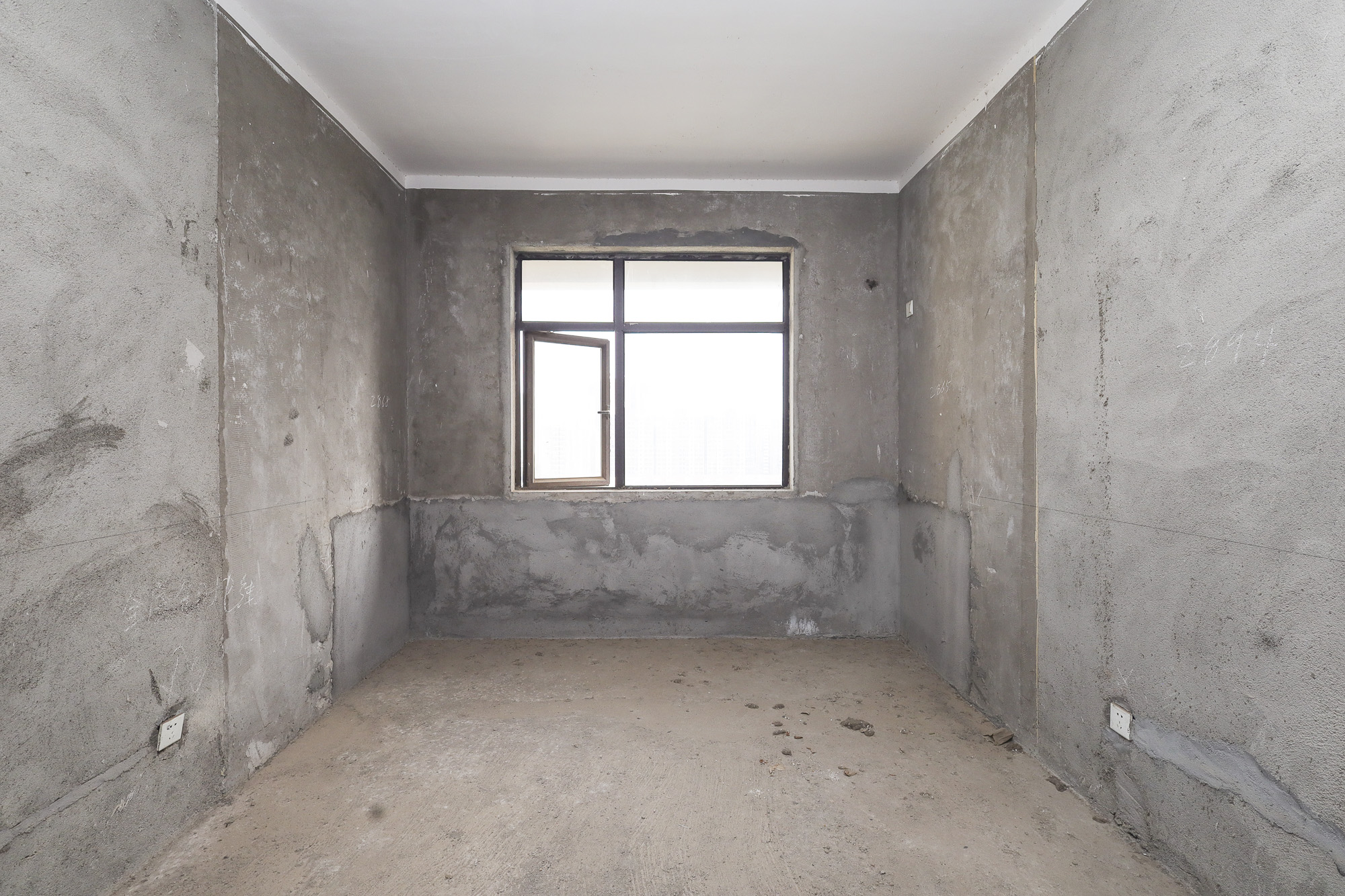 阳光丽城一期 4室2厅2卫 135.0万 阳光丽城一期 4室2厅2卫 135.0万卧室