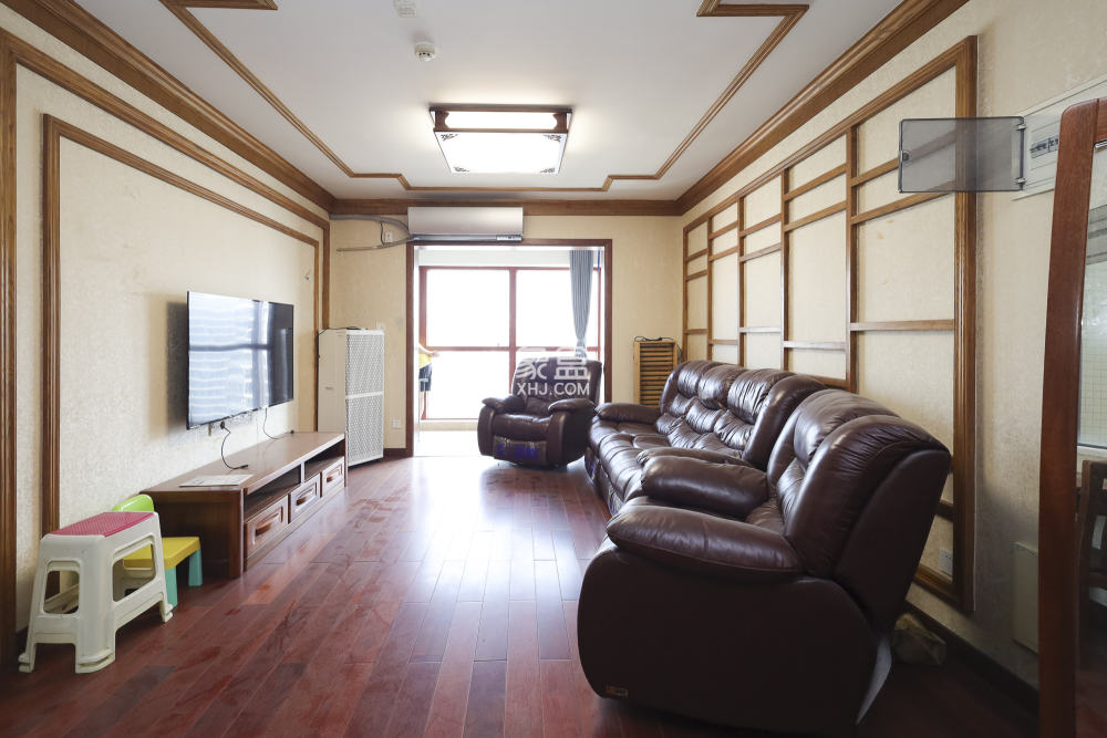 保利西海岸B区  3室2厅2卫   160.00万