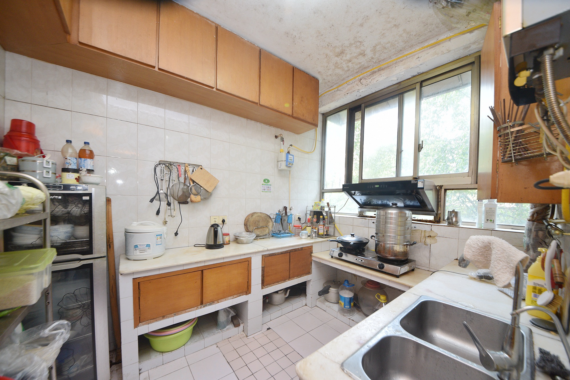 金科园  3室2厅1卫    86.8万厨房