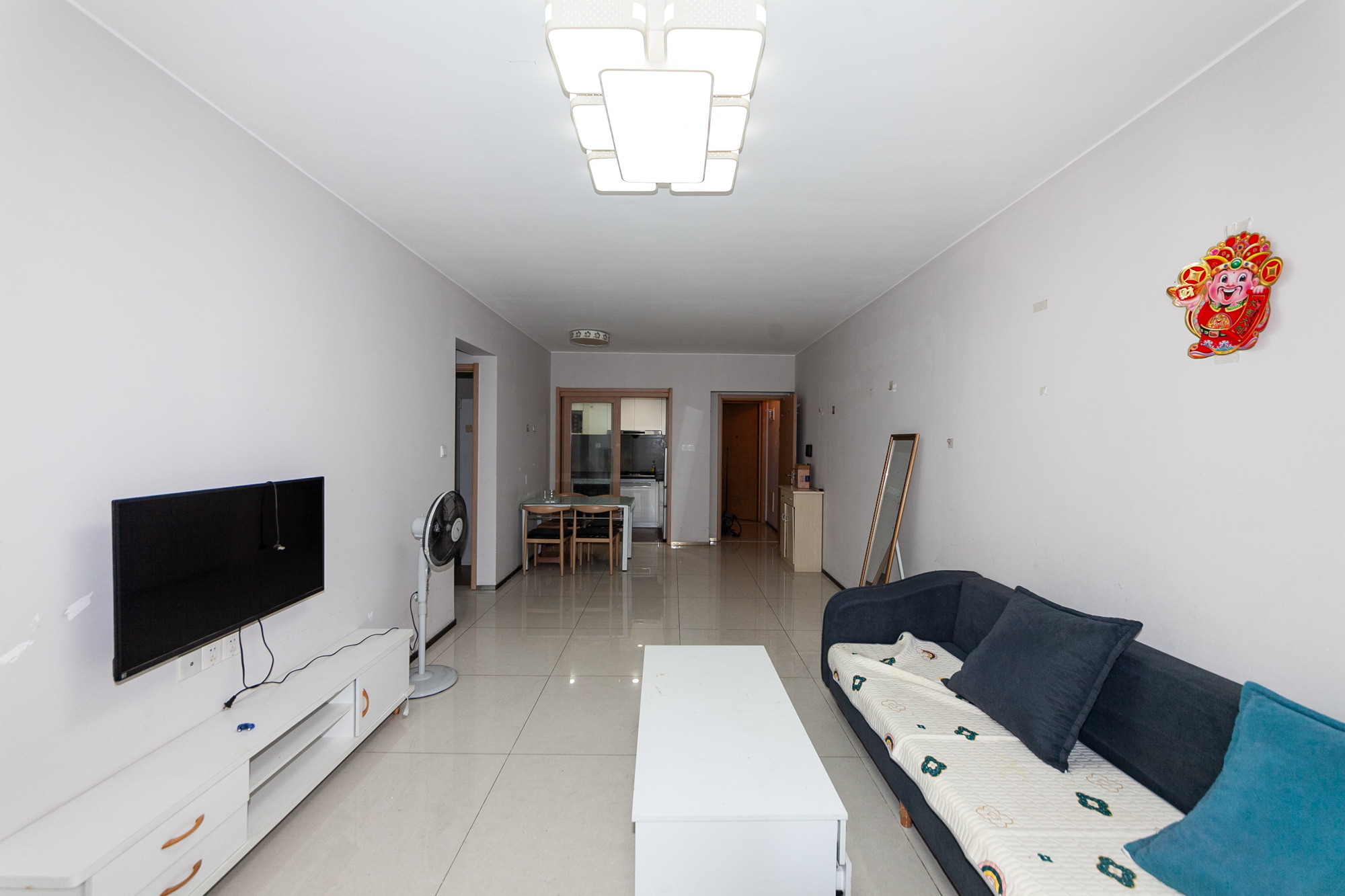 时代倾城二期 2室2厅1卫 81.00万 时代倾城二期 2室2厅1卫 81.00万客厅