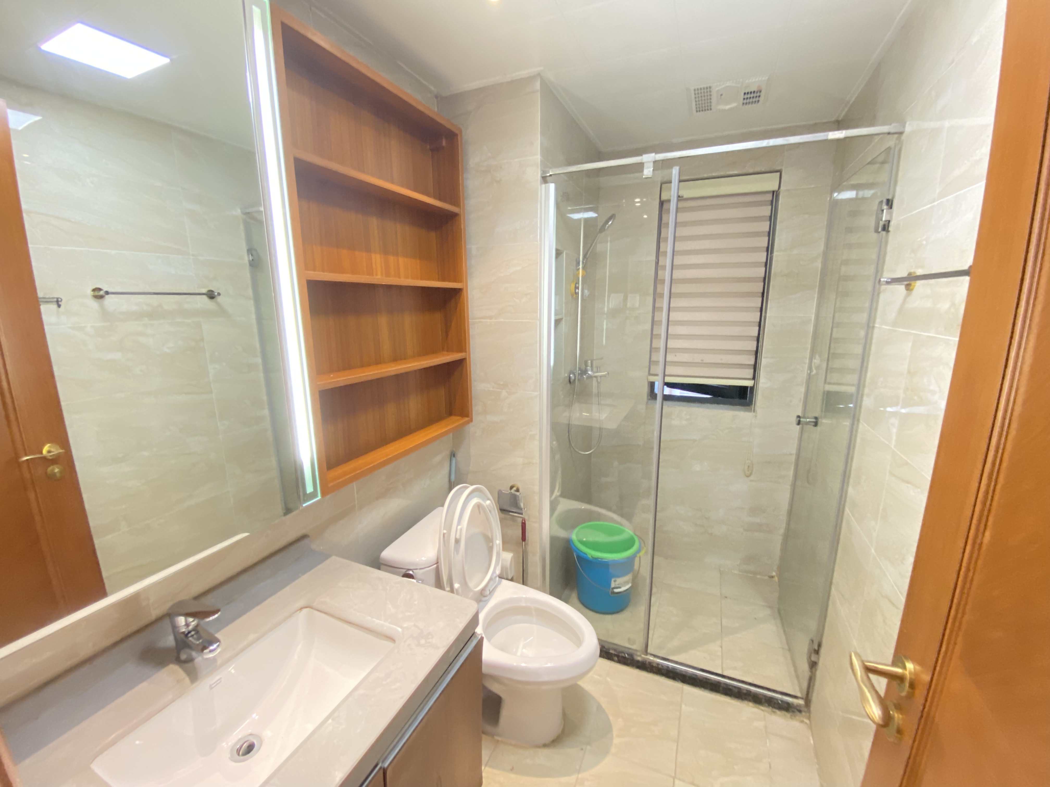 恒大华府  3室2厅1卫    75.8万 恒大华府  3室2厅1卫    75.8万室内图