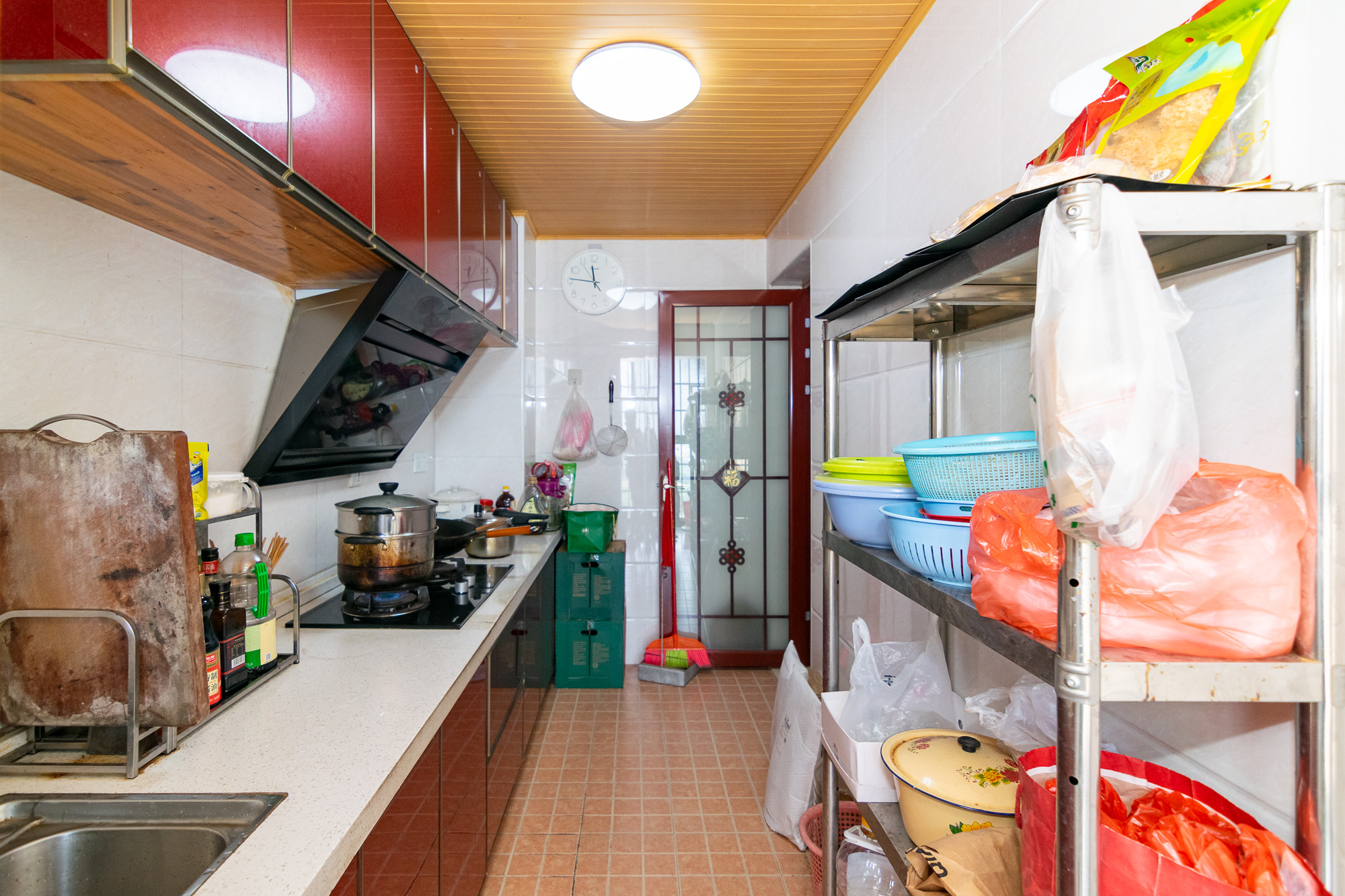 红建滨水铭城  3室2厅2卫    61.8万 红建滨水铭城  3室2厅2卫    61.8万厨房